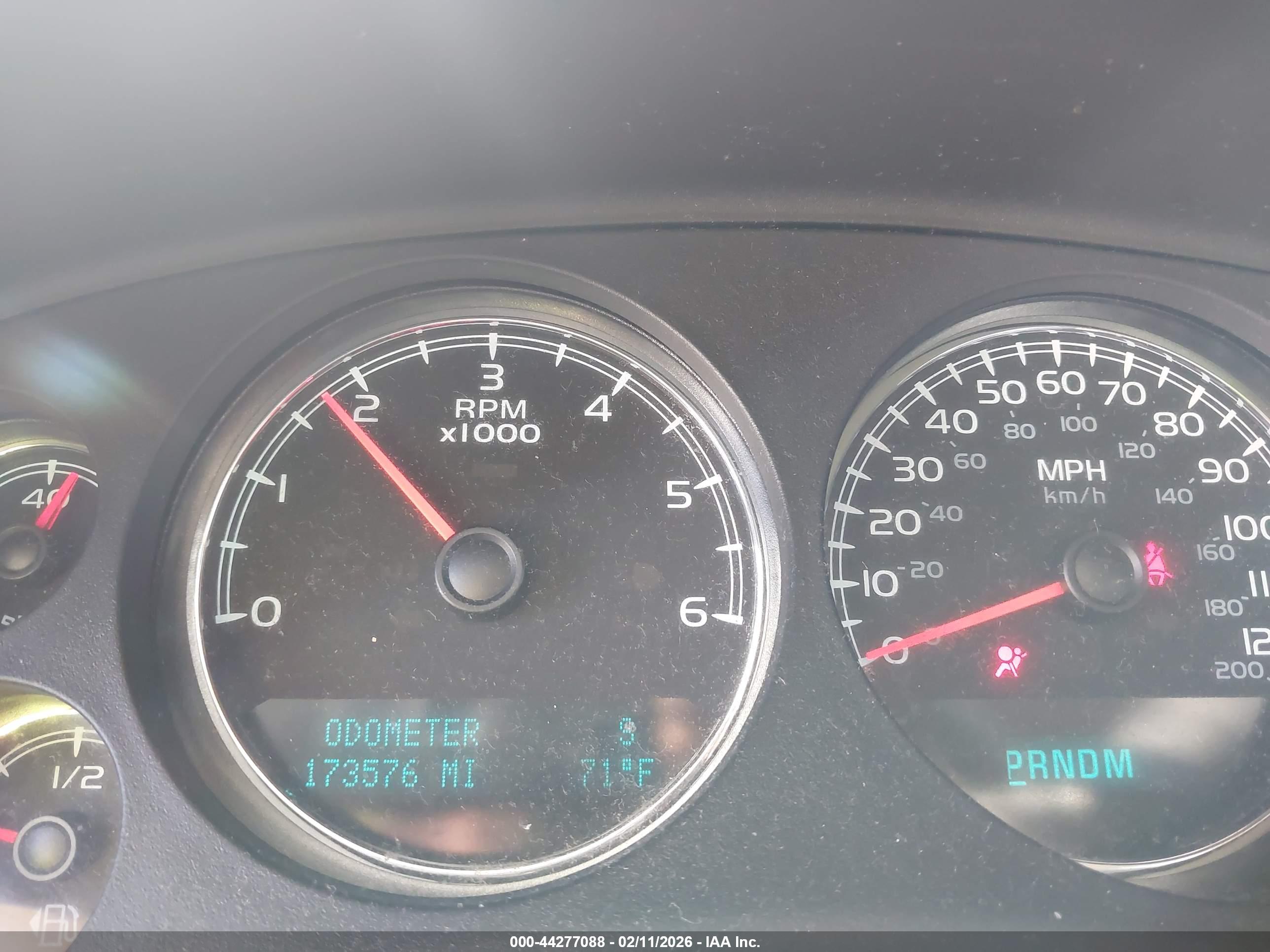 GMC YUKON image 7