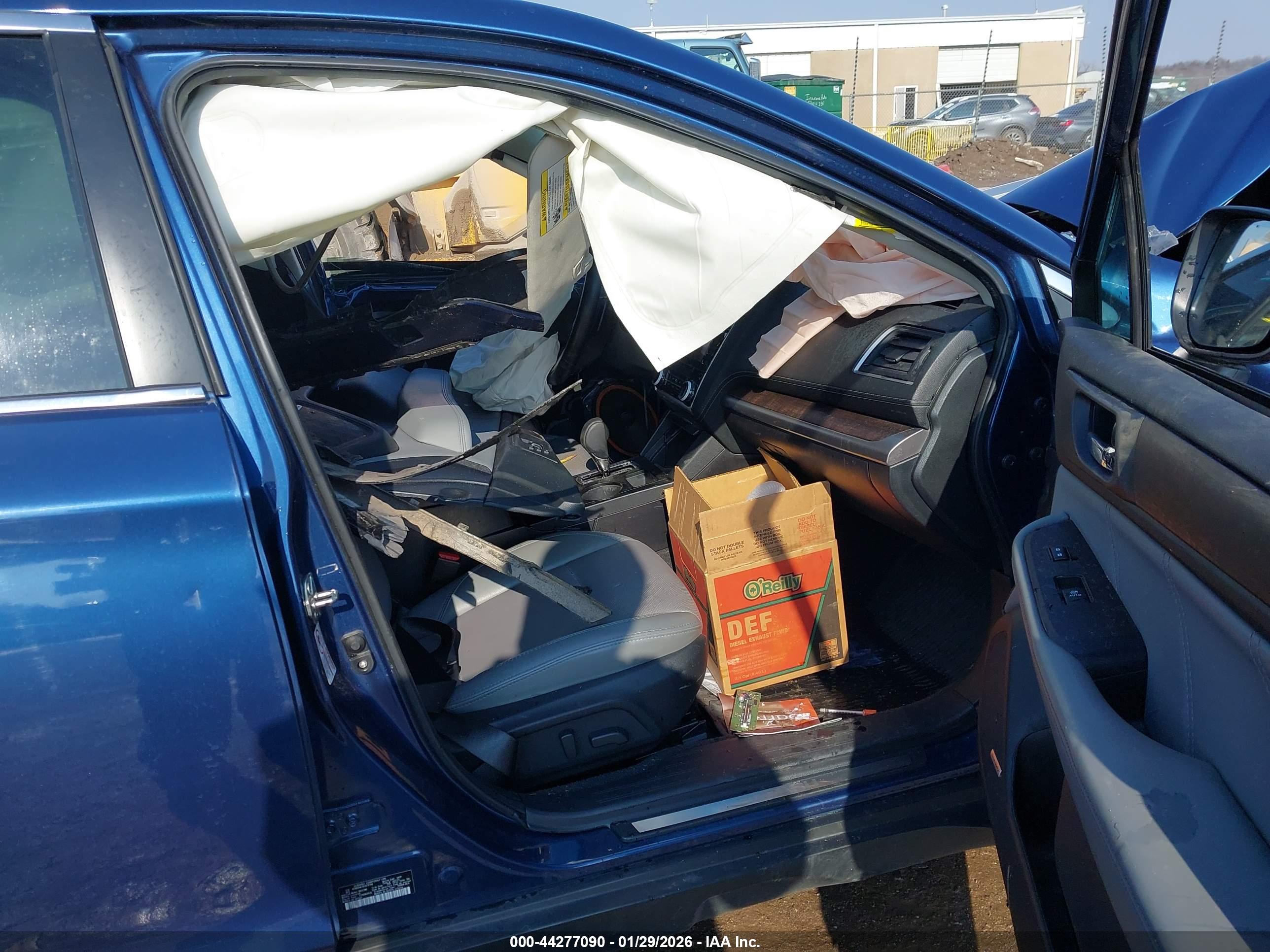 SUBARU OUTBACK image 5