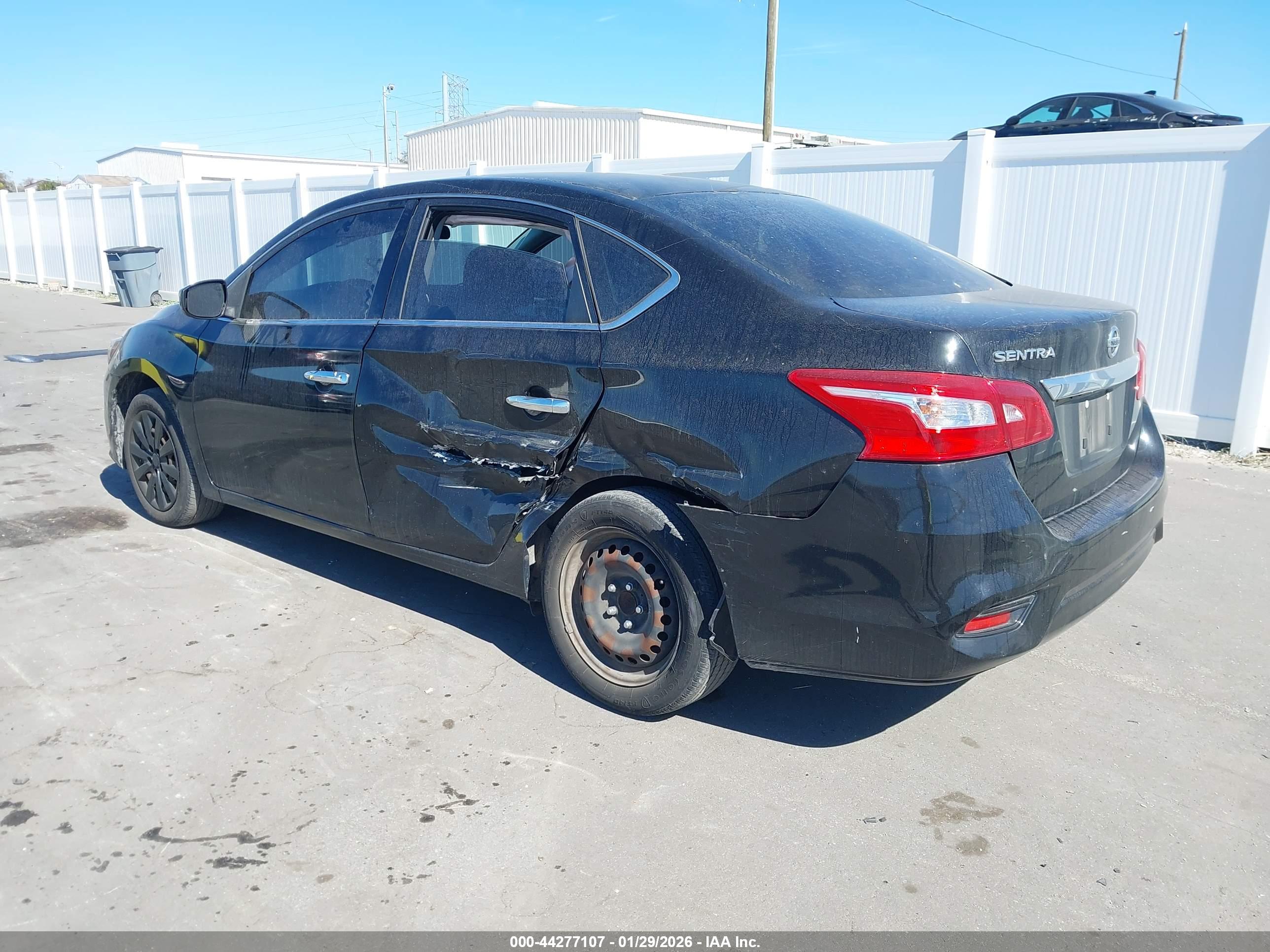 NISSAN SENTRA image 3