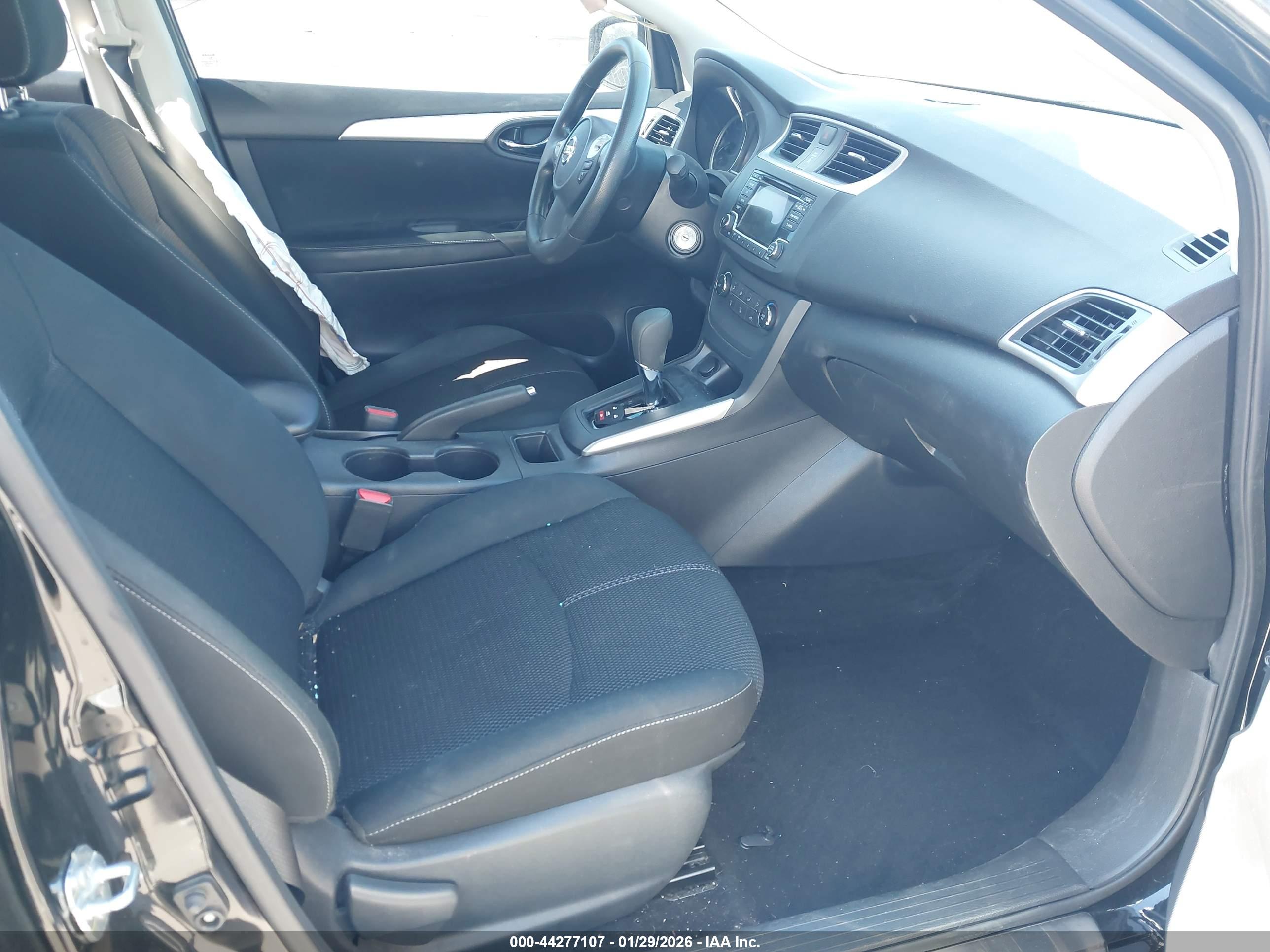 NISSAN SENTRA image 5