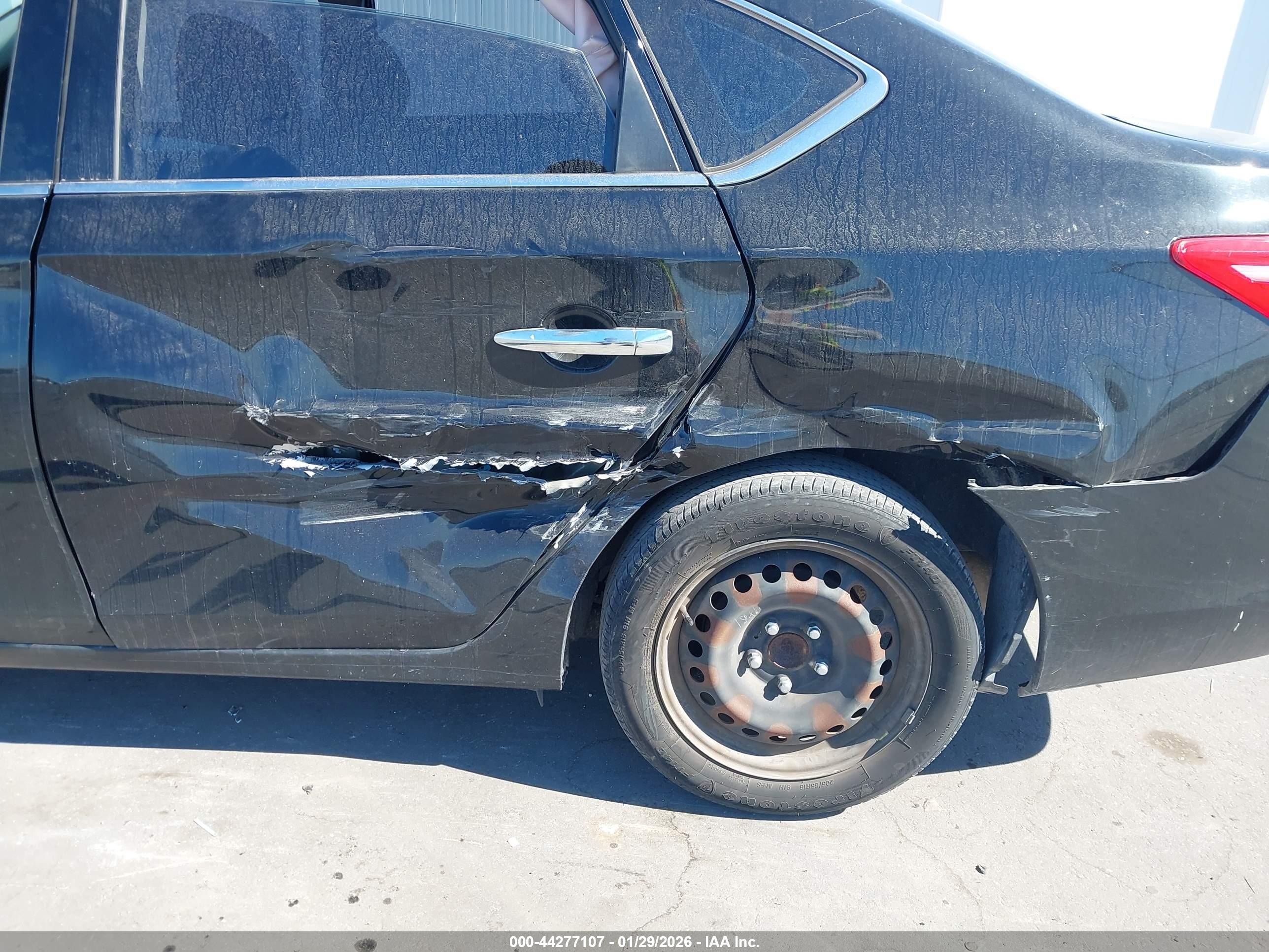 NISSAN SENTRA image 6
