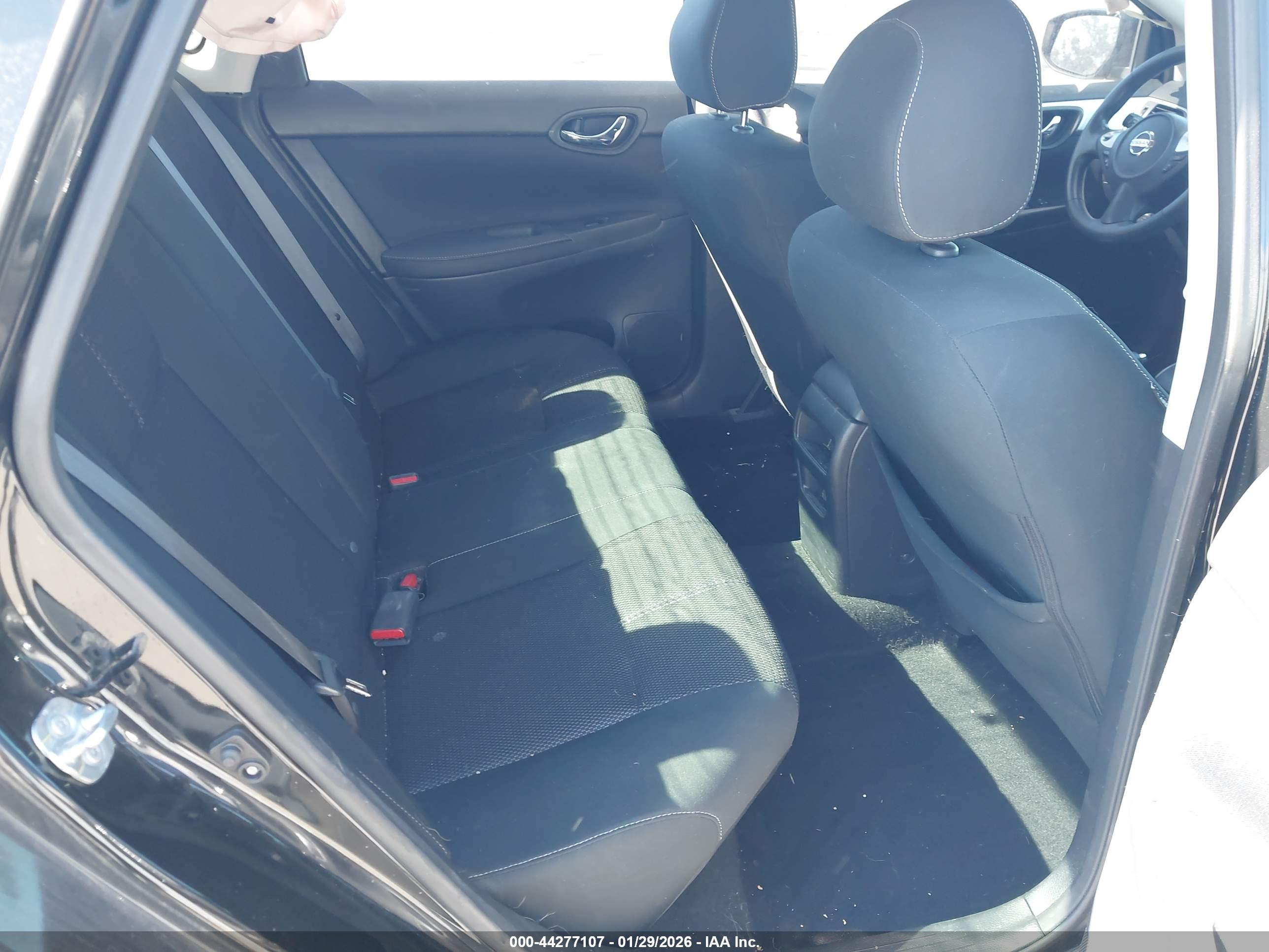 NISSAN SENTRA image 8