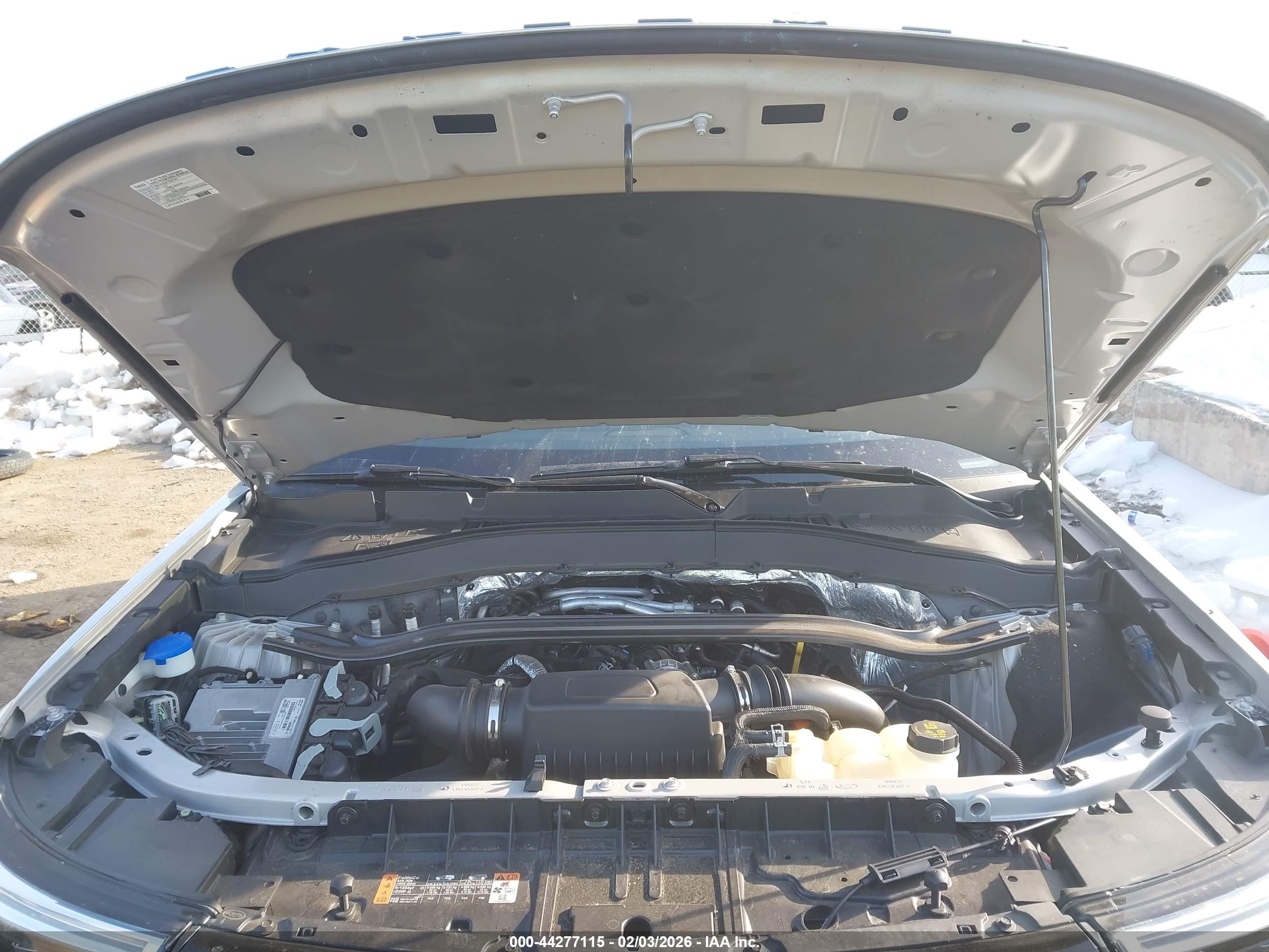 FORD EXPLORER image 10