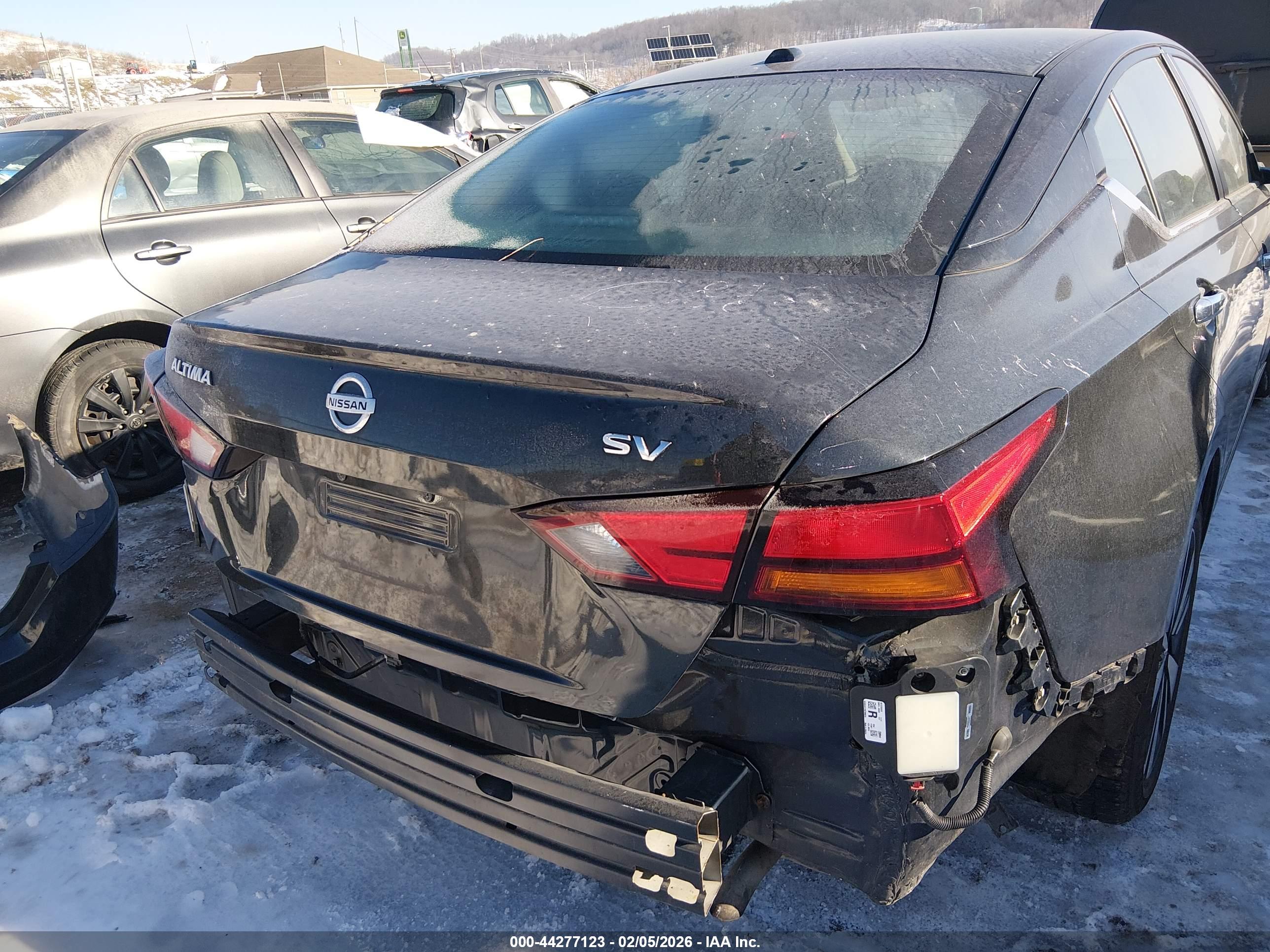 NISSAN ALTIMA image 6