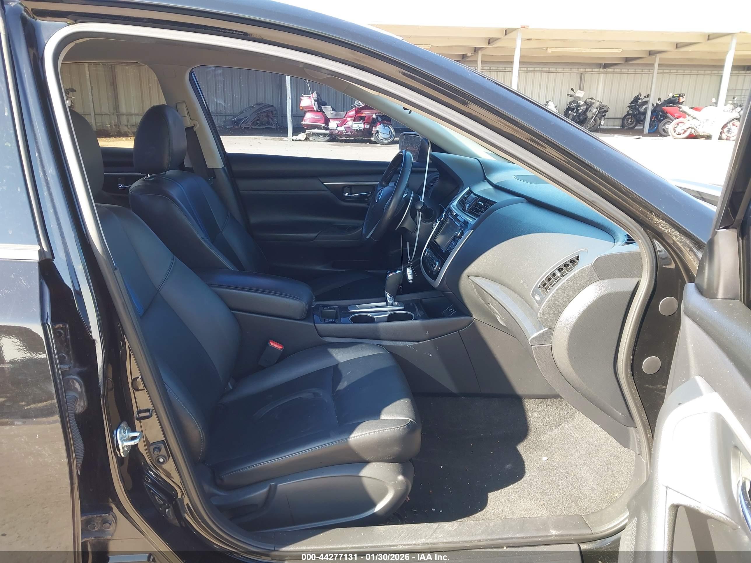NISSAN ALTIMA image 5
