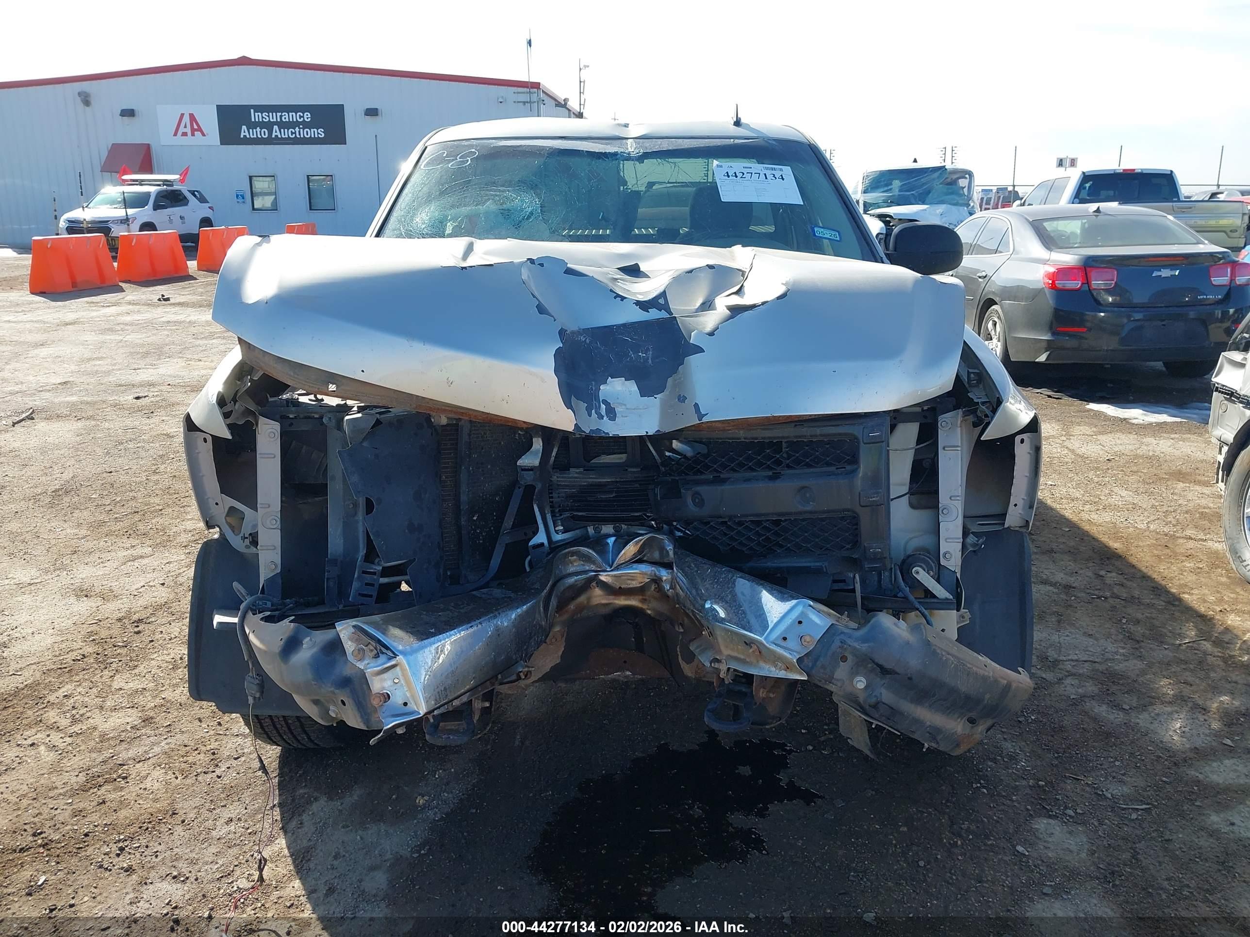 CHEVROLET SILVERADO image 6