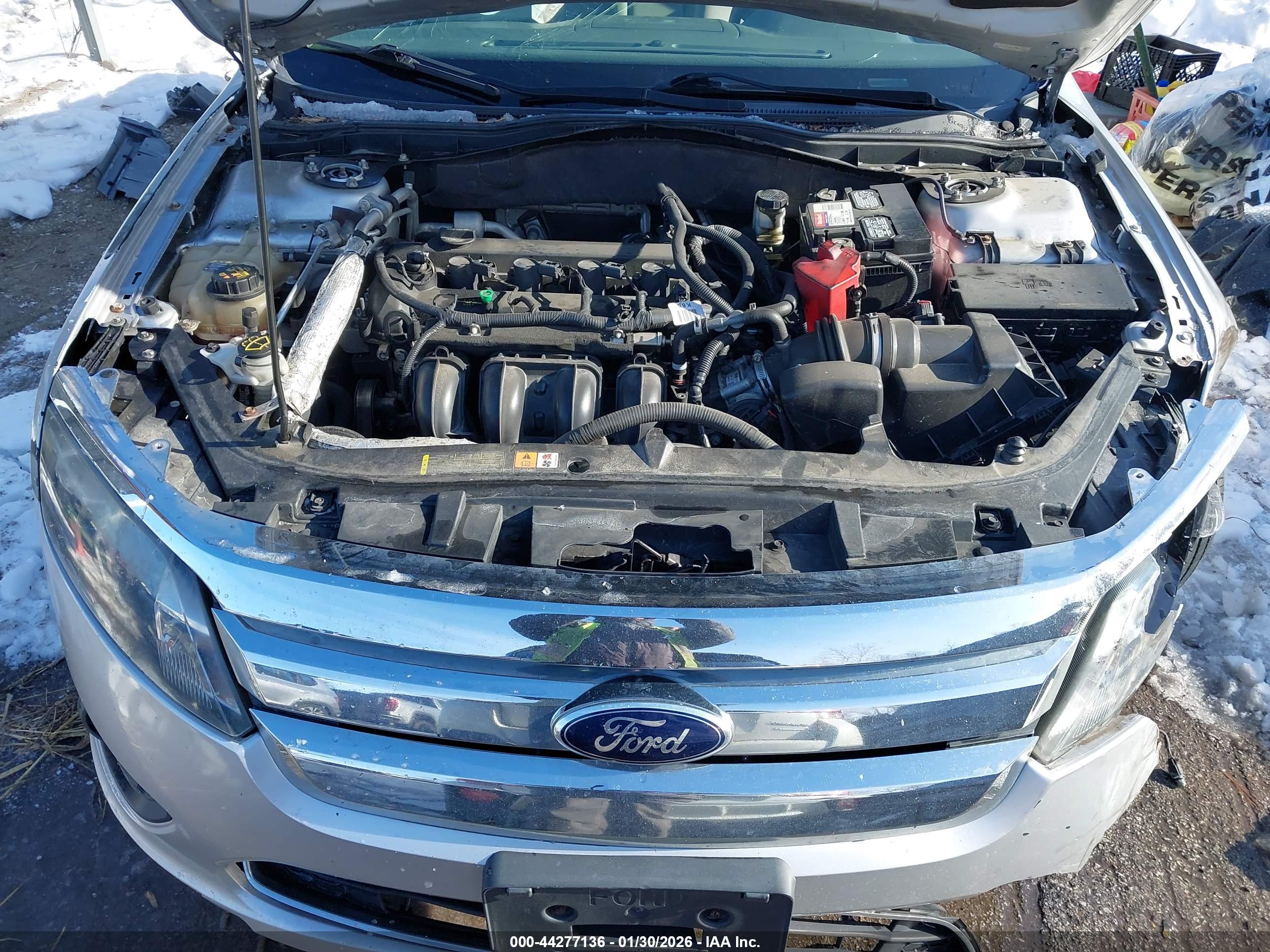 FORD FUSION image 10