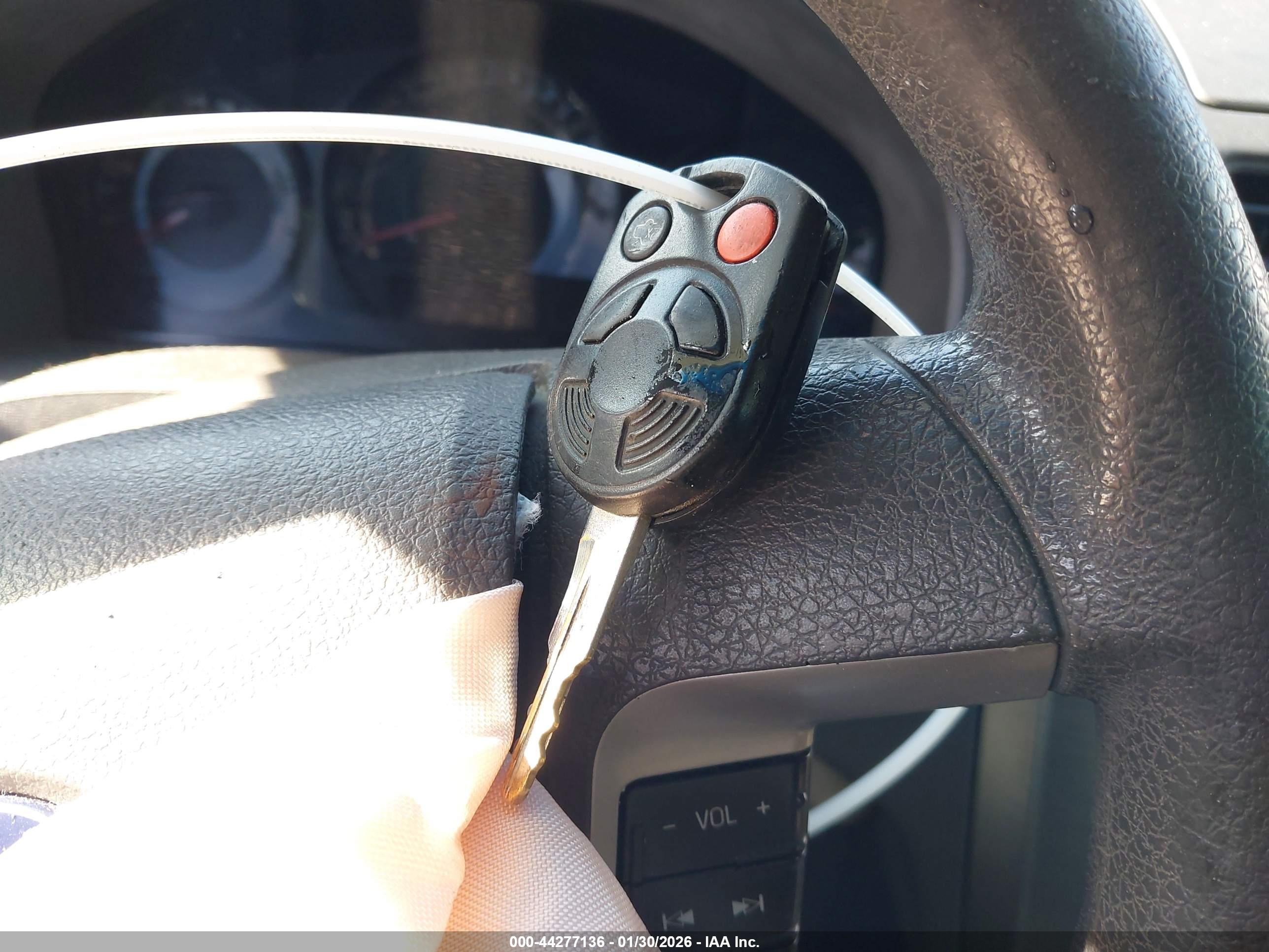 FORD FUSION image 11
