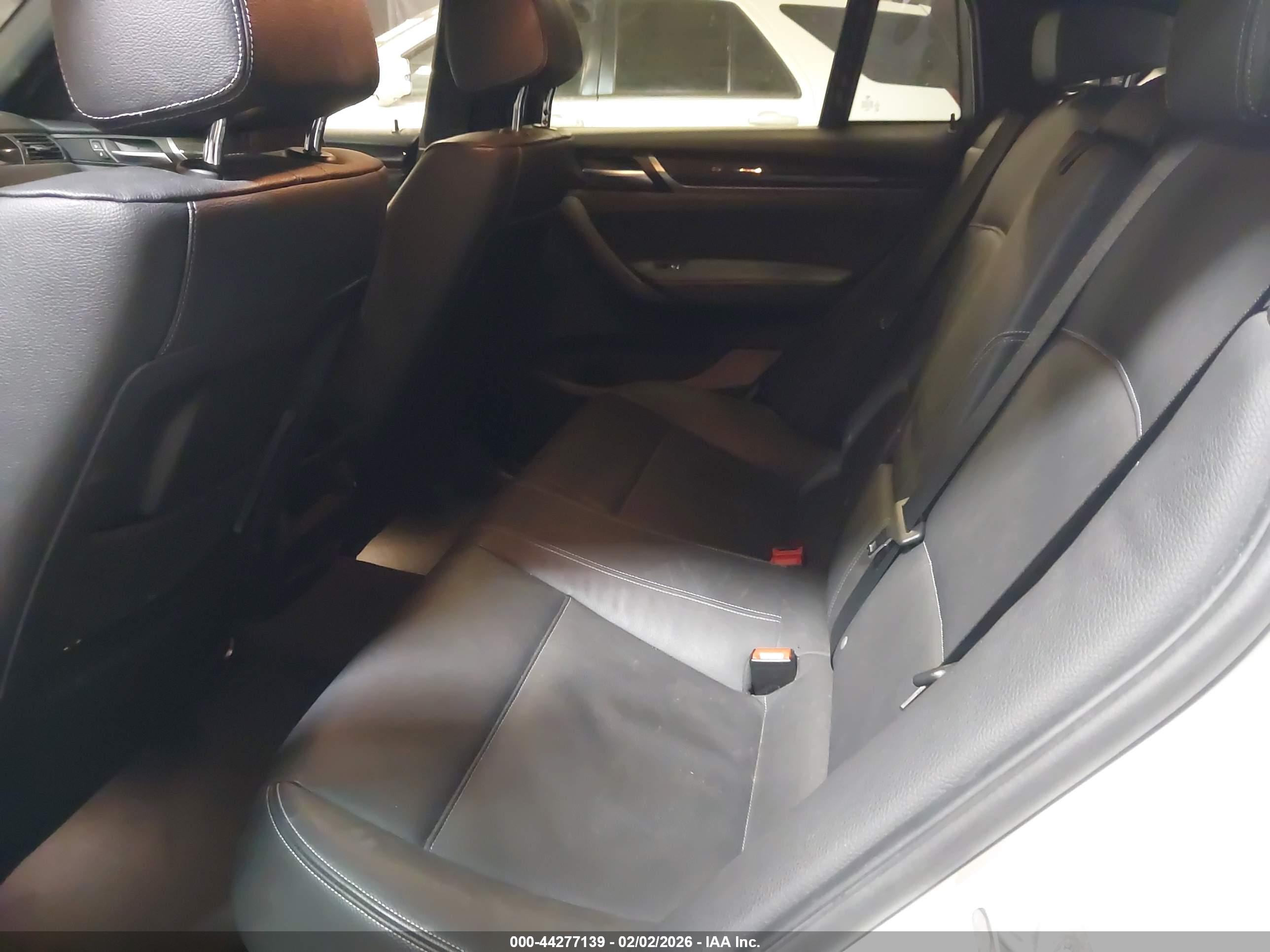 BMW X4 image 8