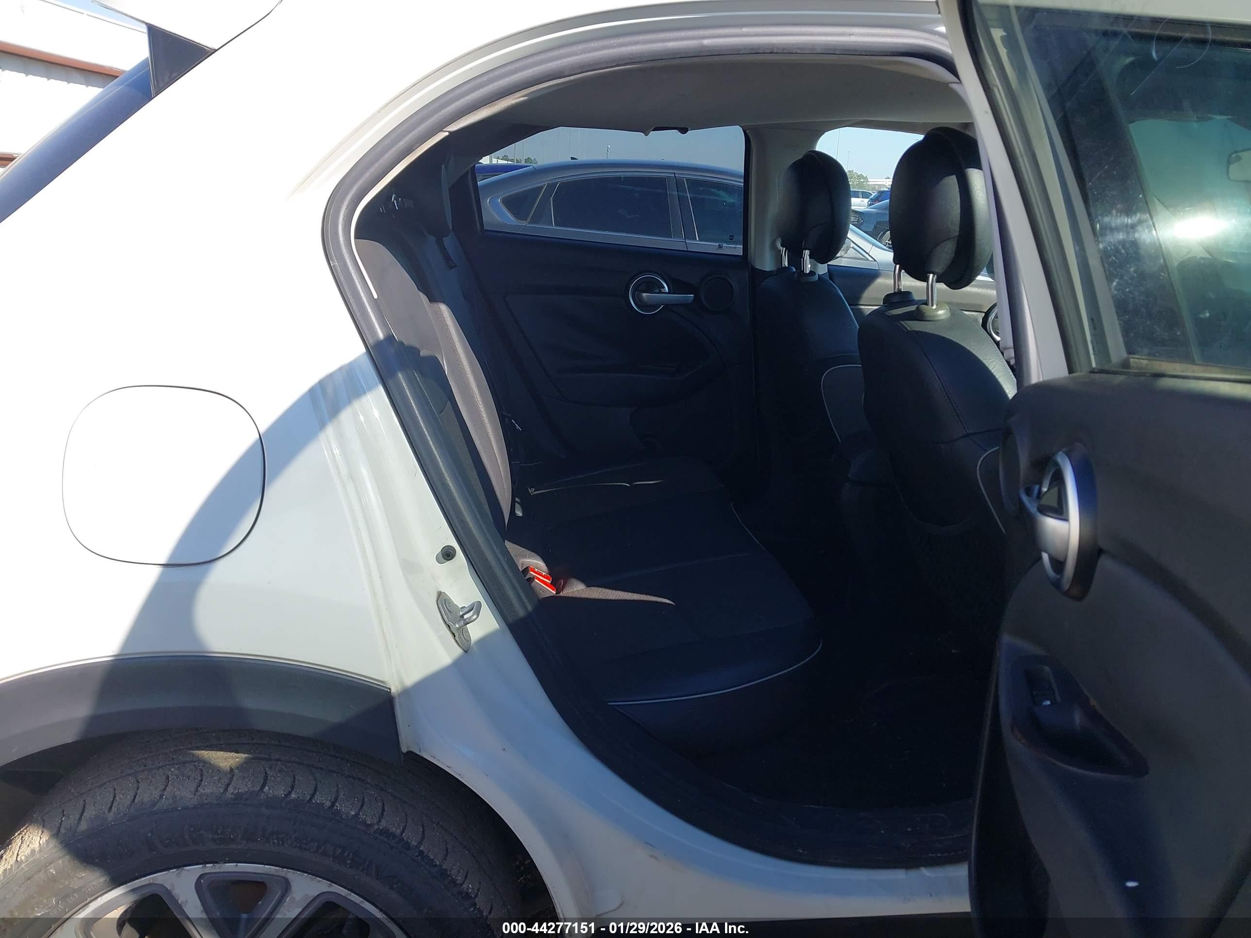 FIAT 500X image 8