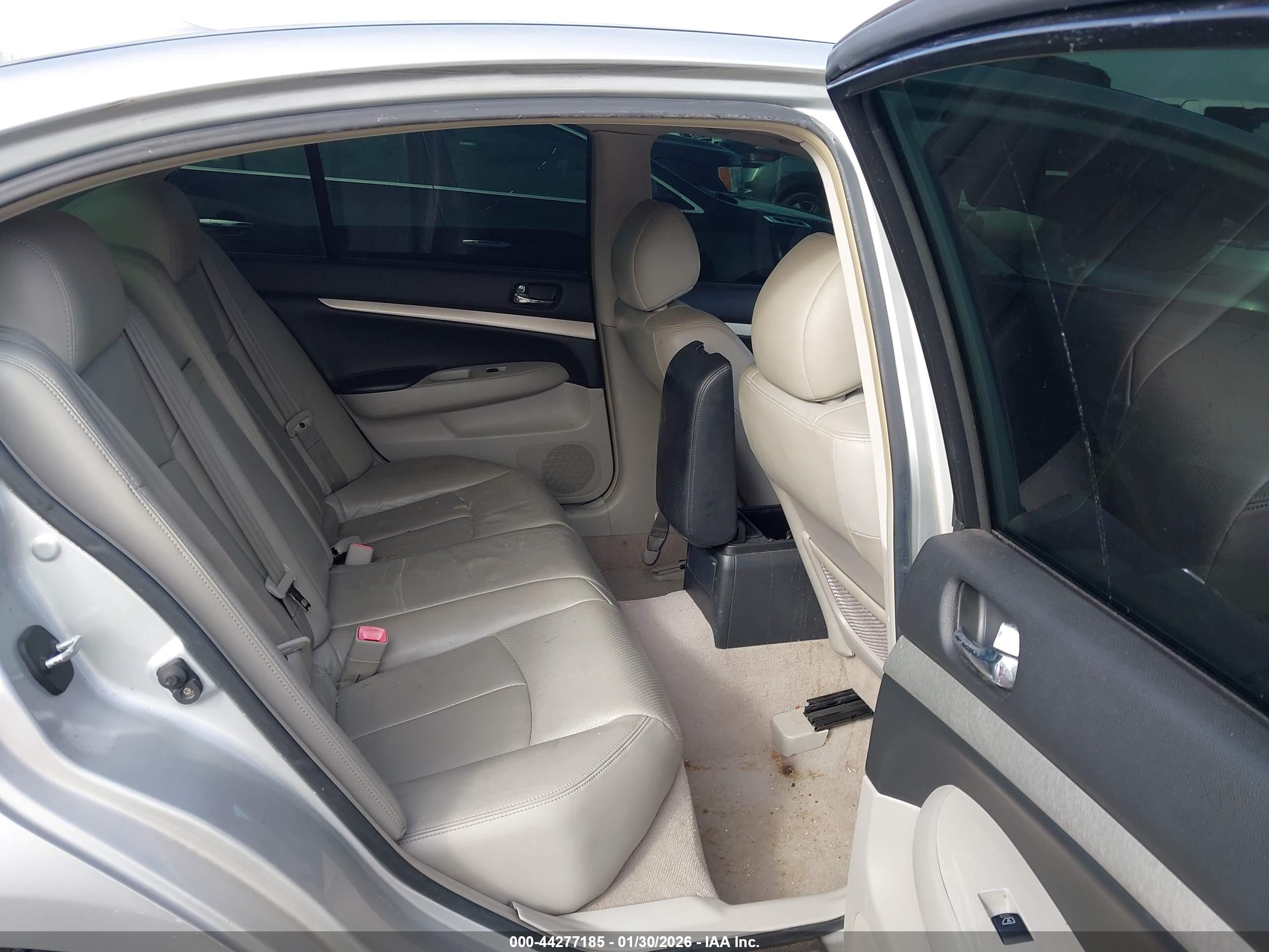 INFINITI G35 image 8