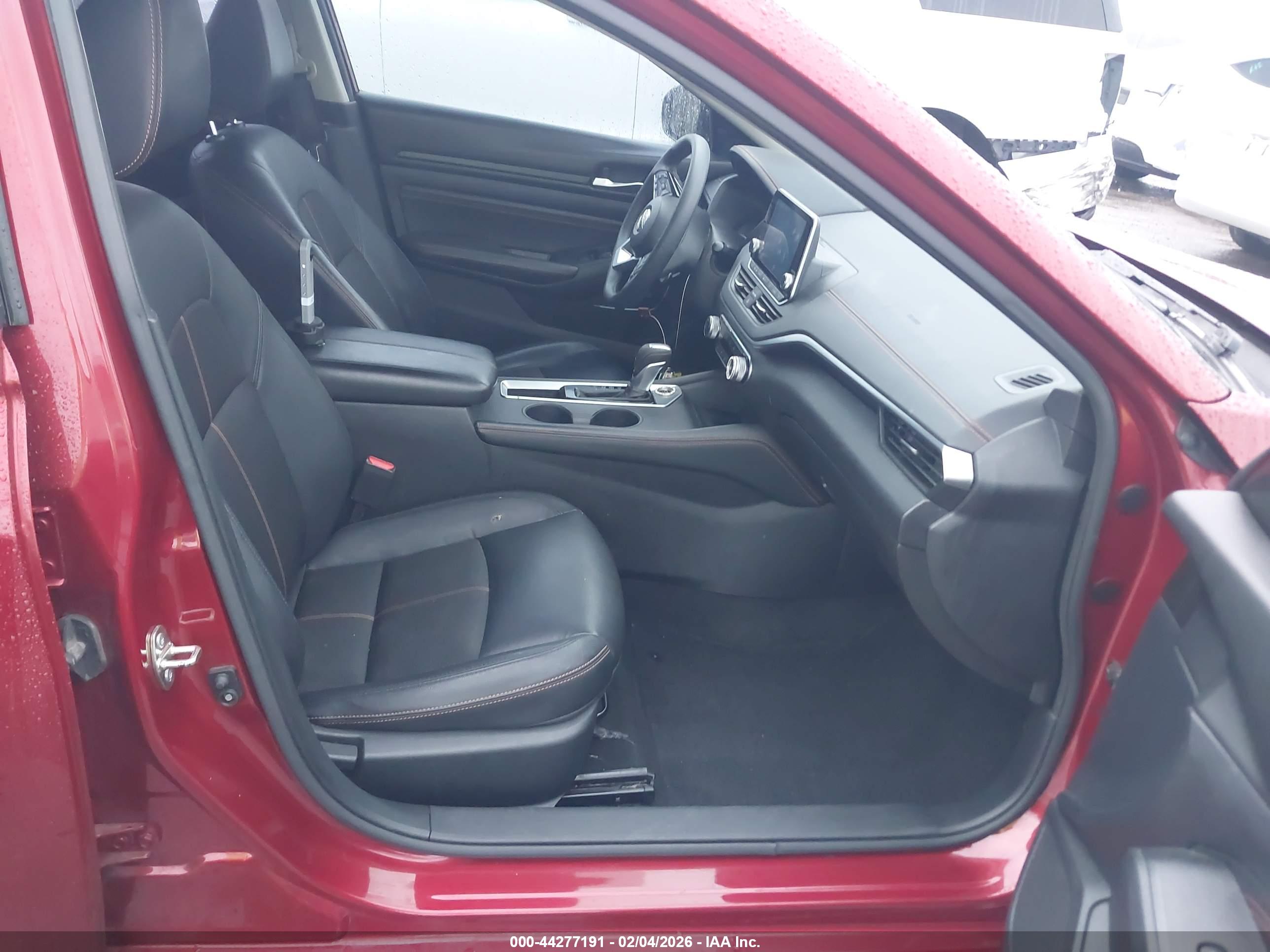 NISSAN ALTIMA image 5