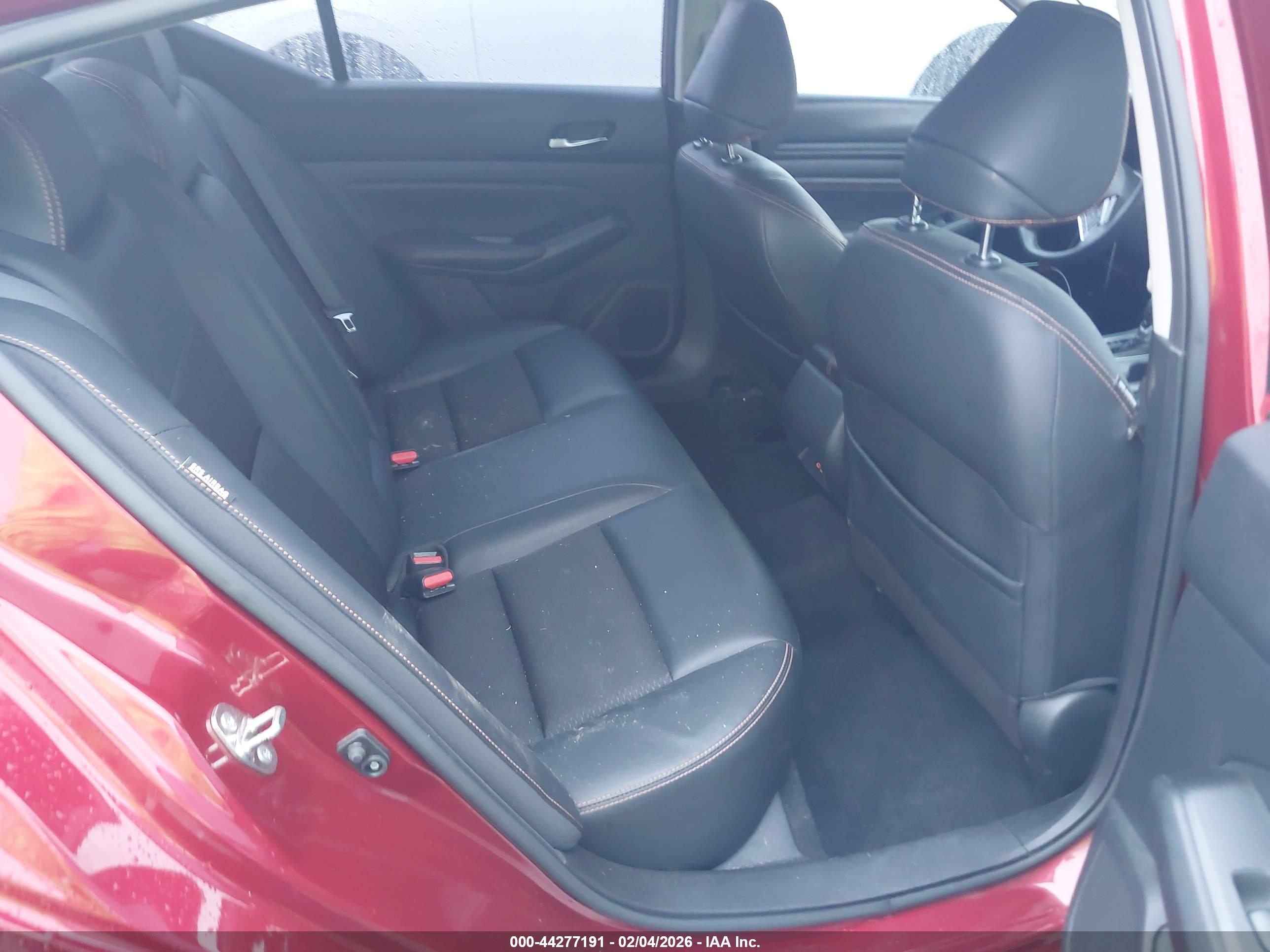 NISSAN ALTIMA image 8