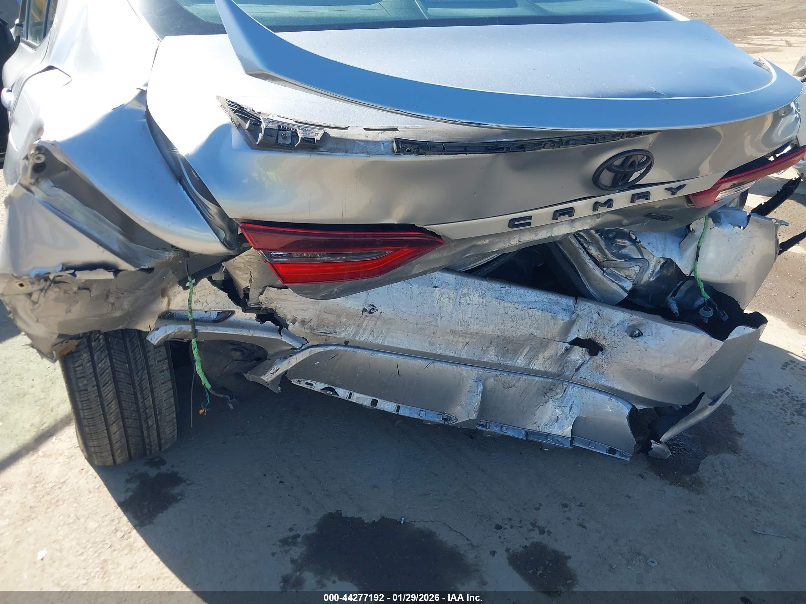 TOYOTA CAMRY image 6