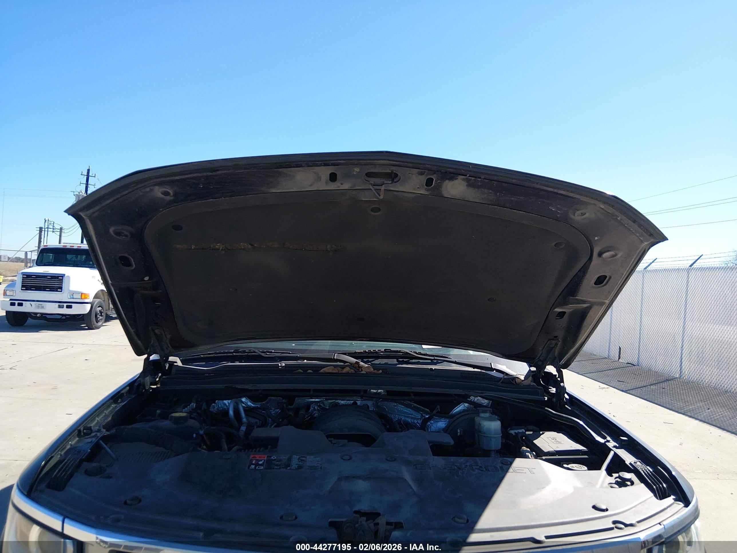 CHEVROLET TAHOE image 10