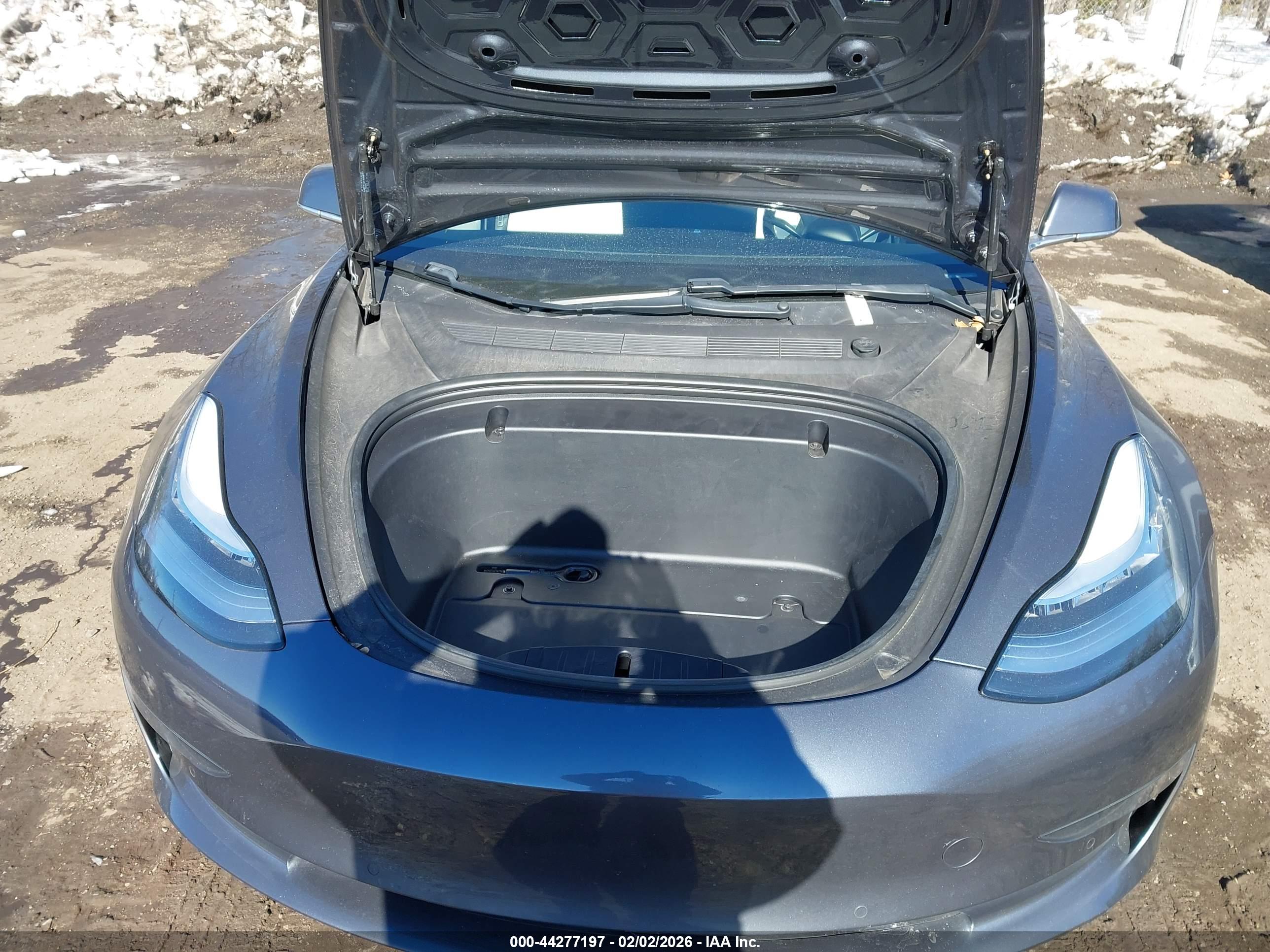 TESLA MODEL image 10