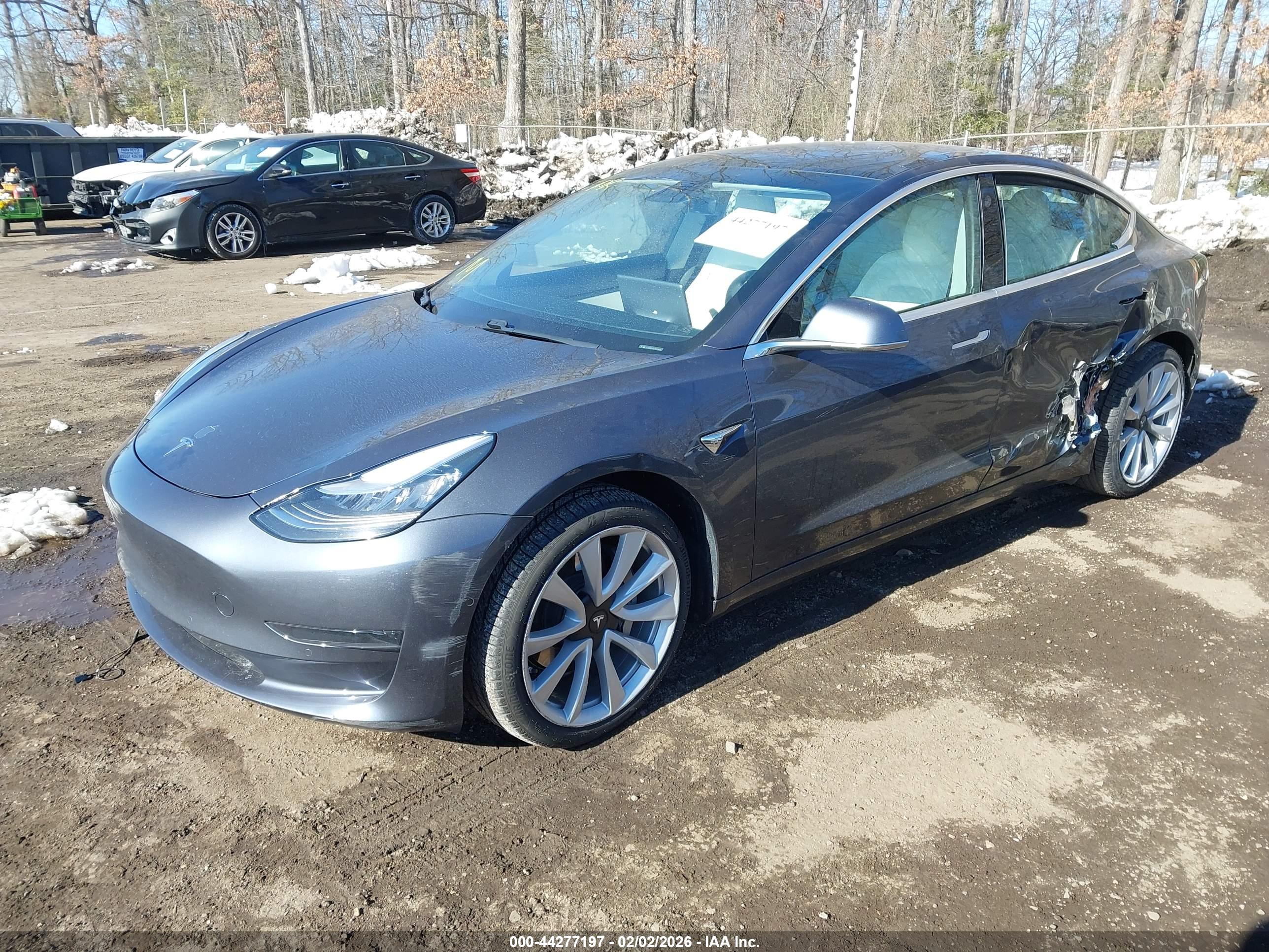 TESLA MODEL image 2
