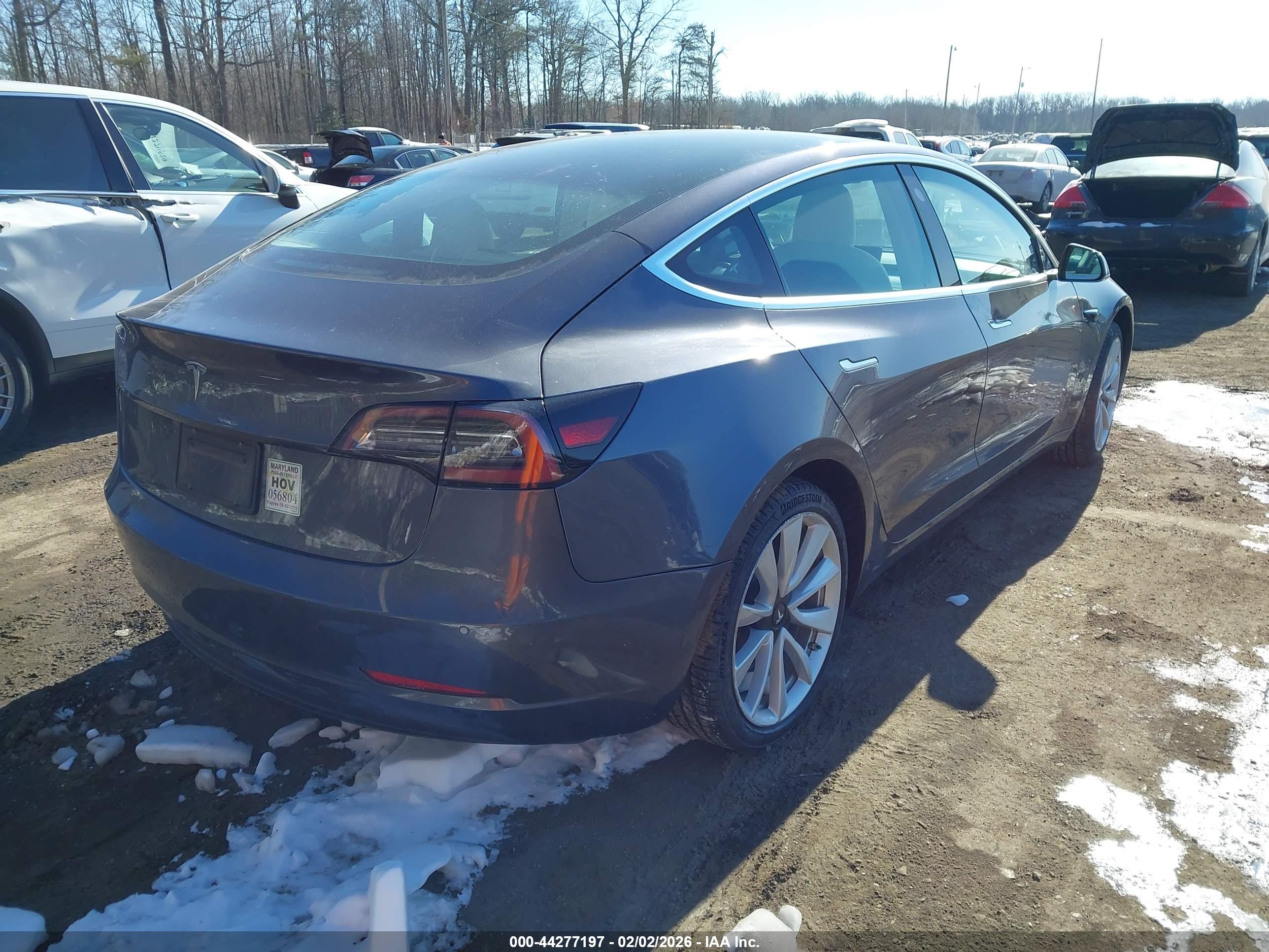TESLA MODEL image 4