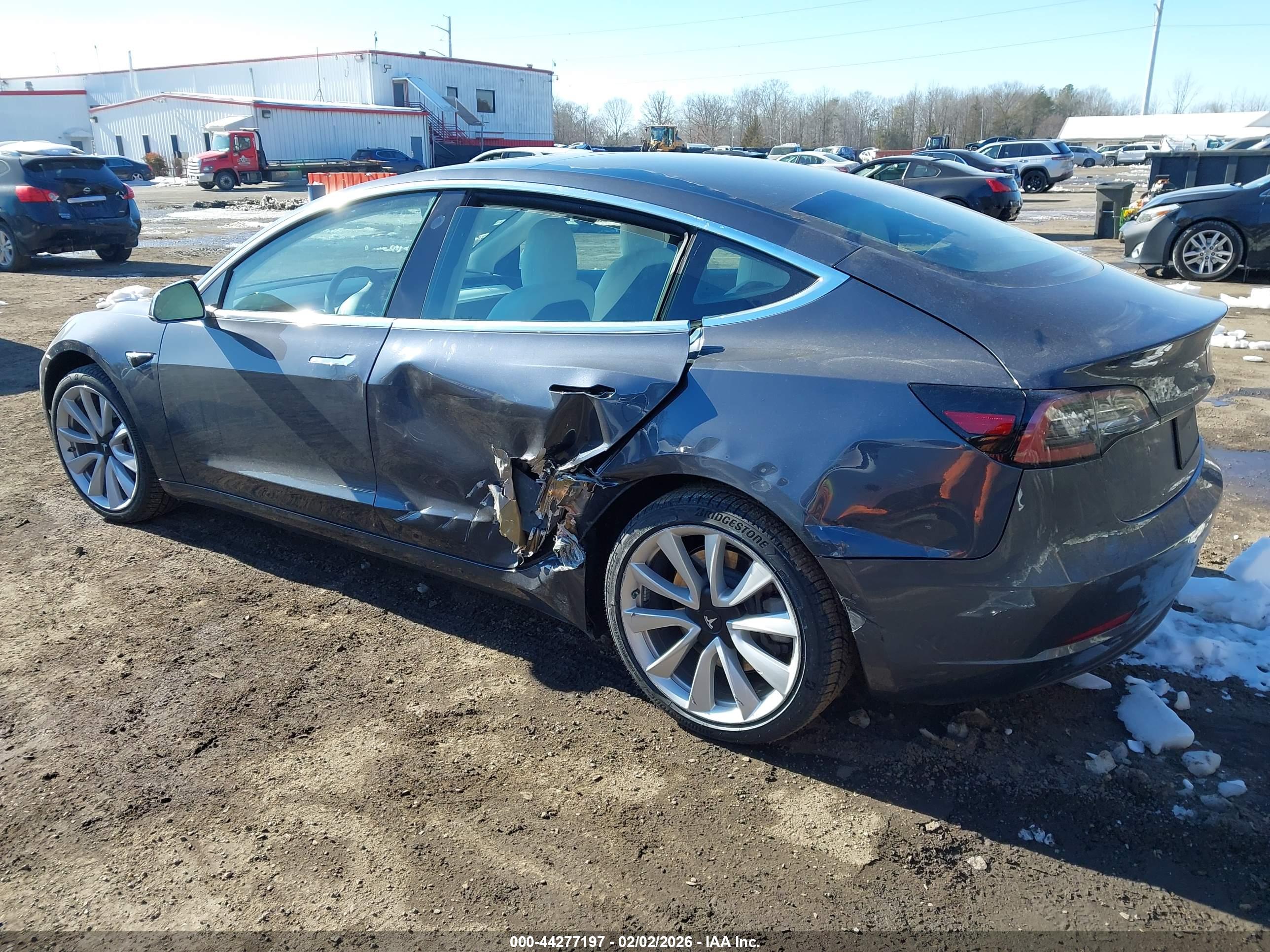 TESLA MODEL image 6