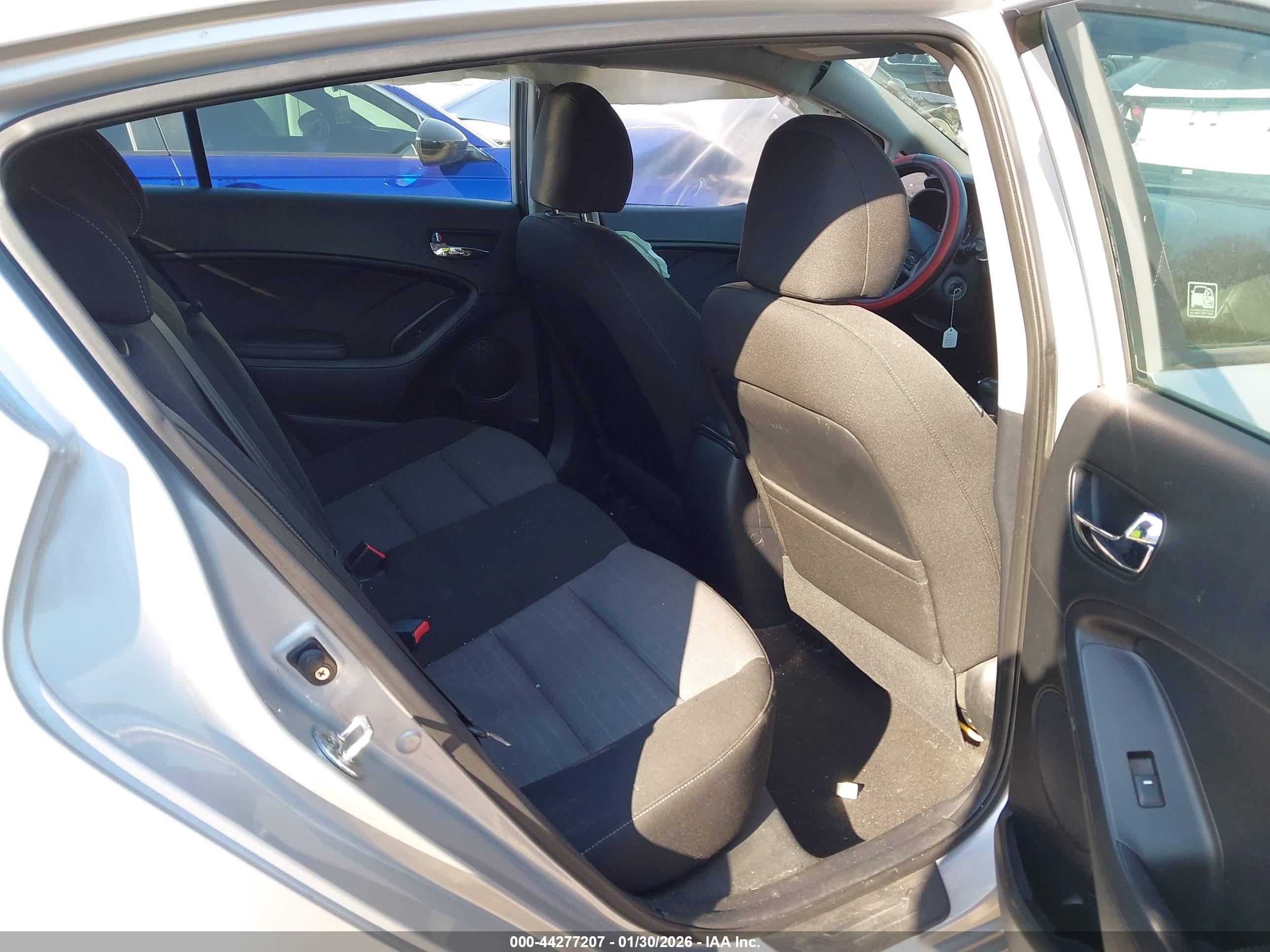 KIA FORTE image 8