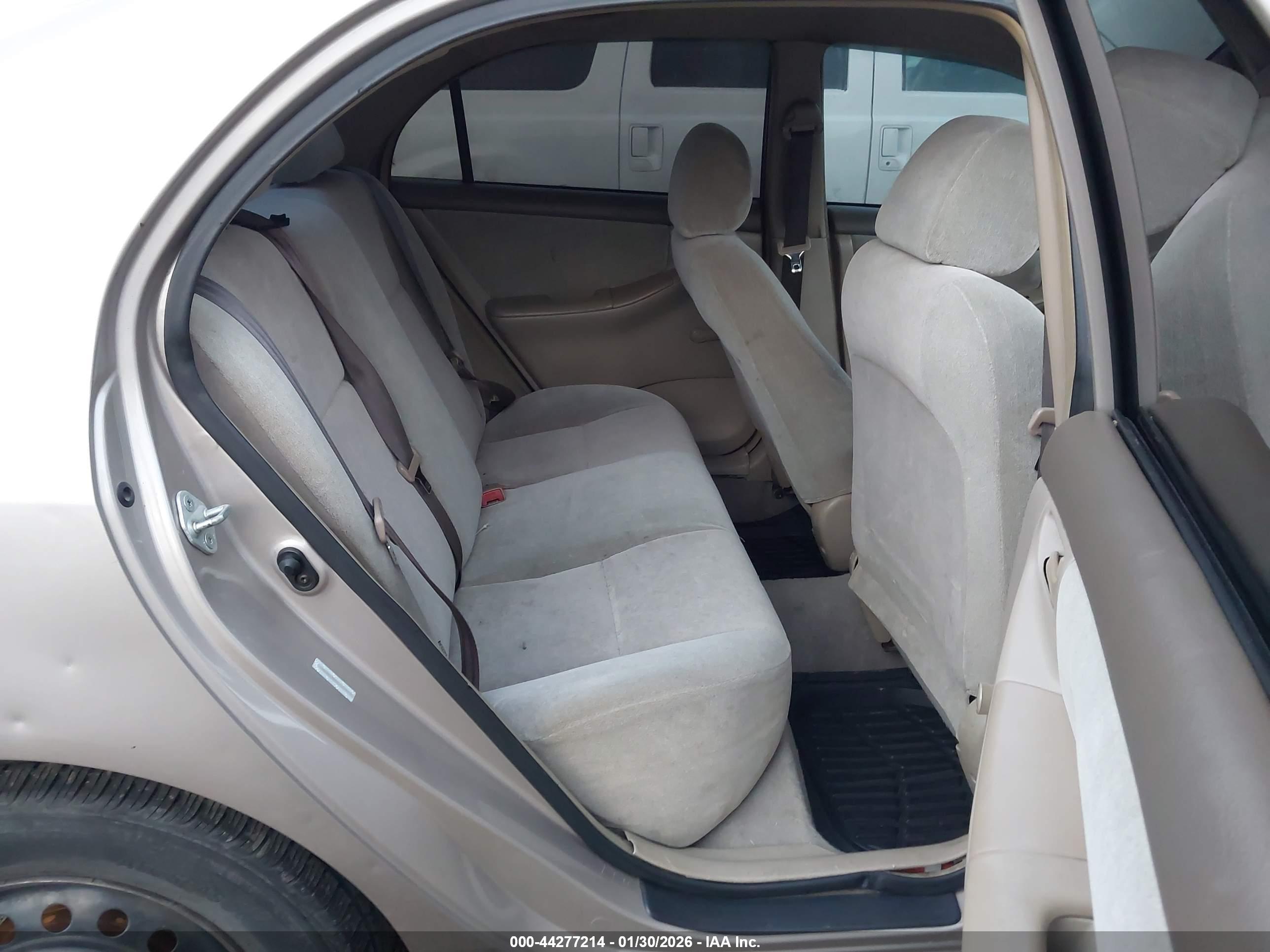 TOYOTA COROLLA image 8