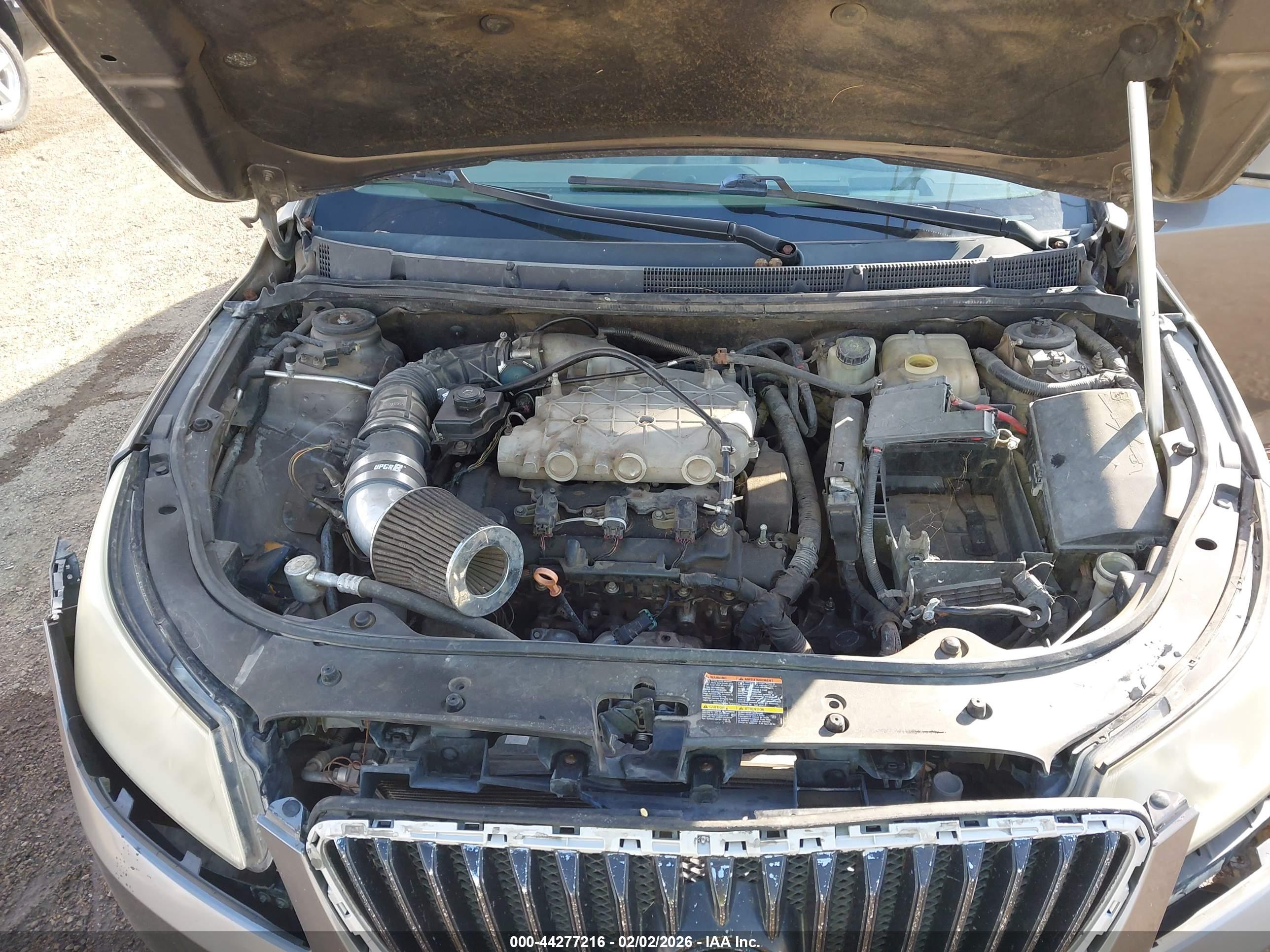 BUICK LACROSSE image 10
