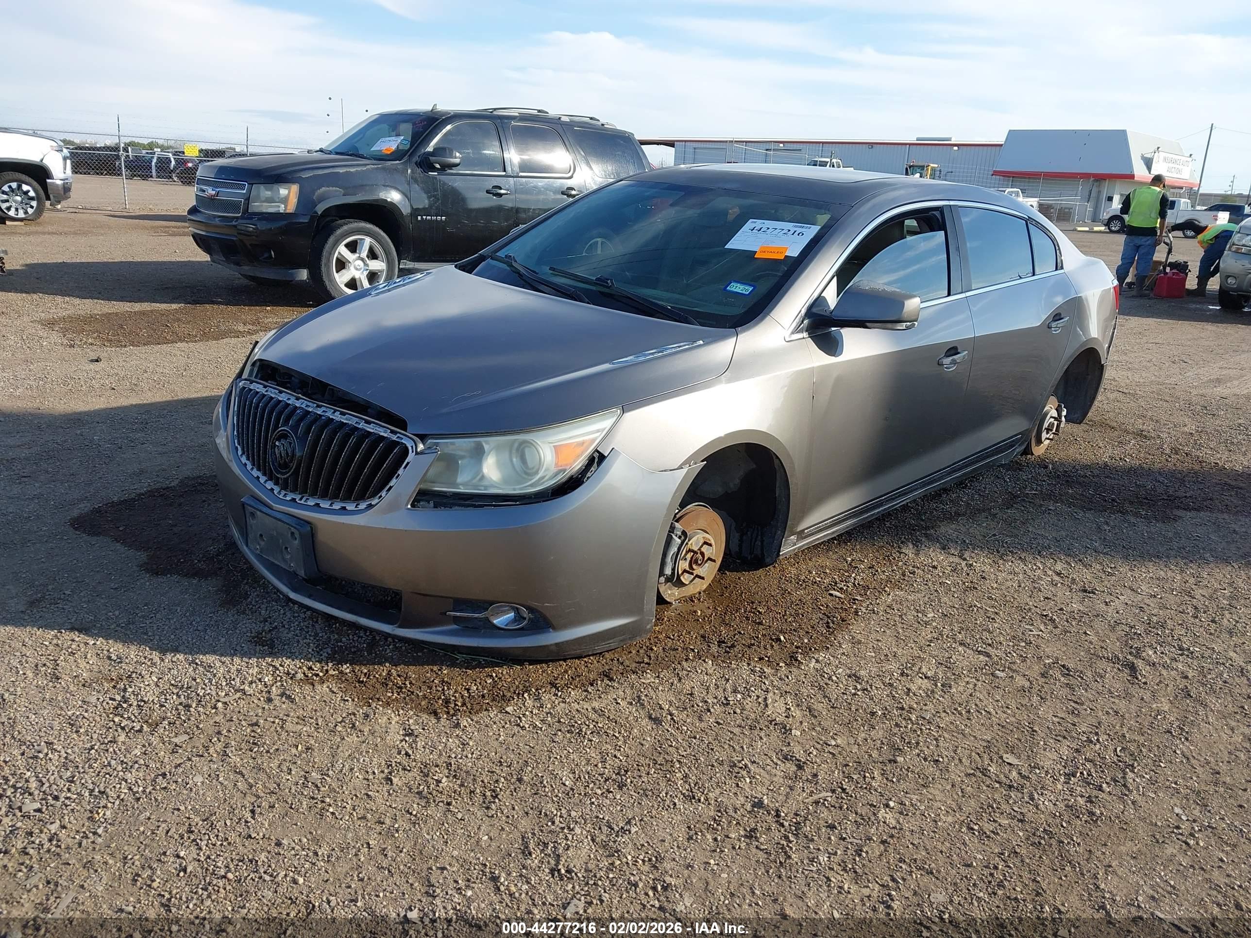 BUICK LACROSSE image 6