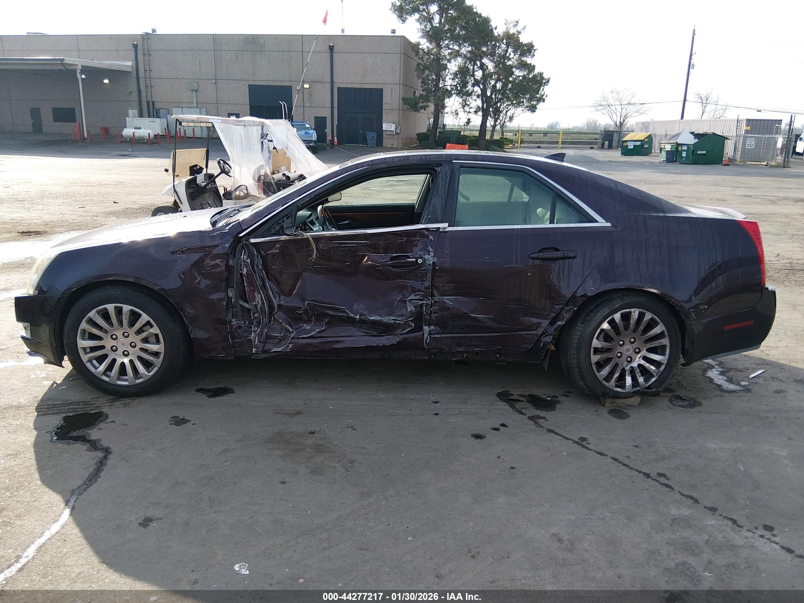 CADILLAC CTS image 6