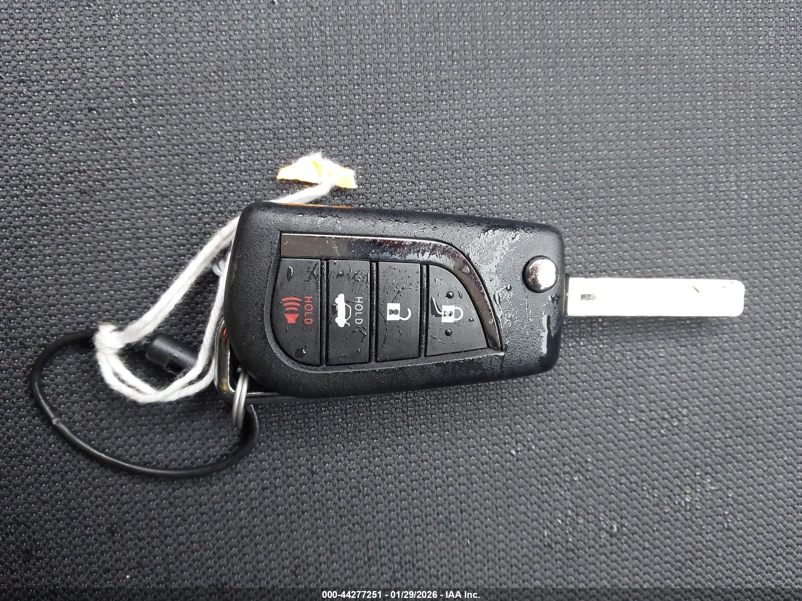 TOYOTA COROLLA image 11