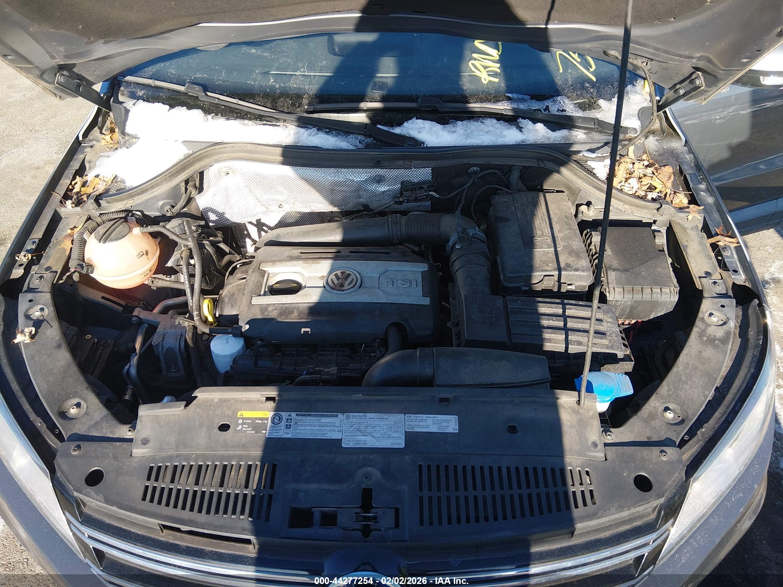 VOLKSWAGEN TIGUAN image 10