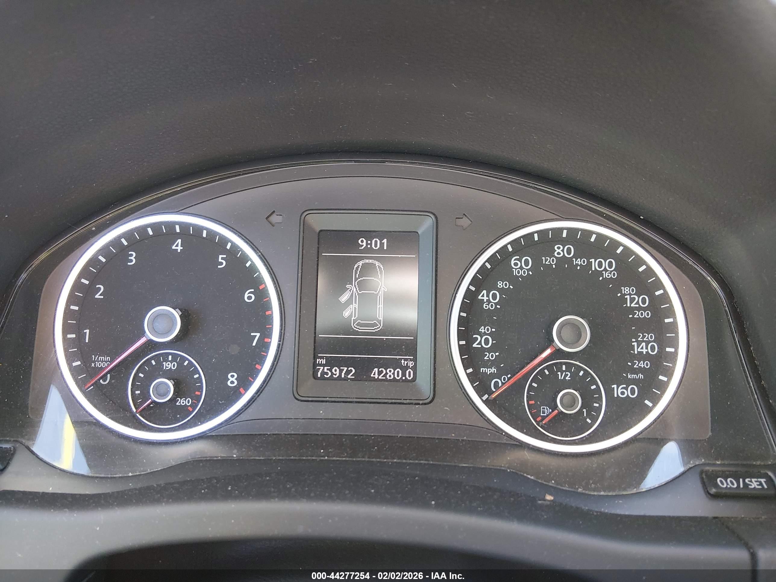 VOLKSWAGEN TIGUAN image 7