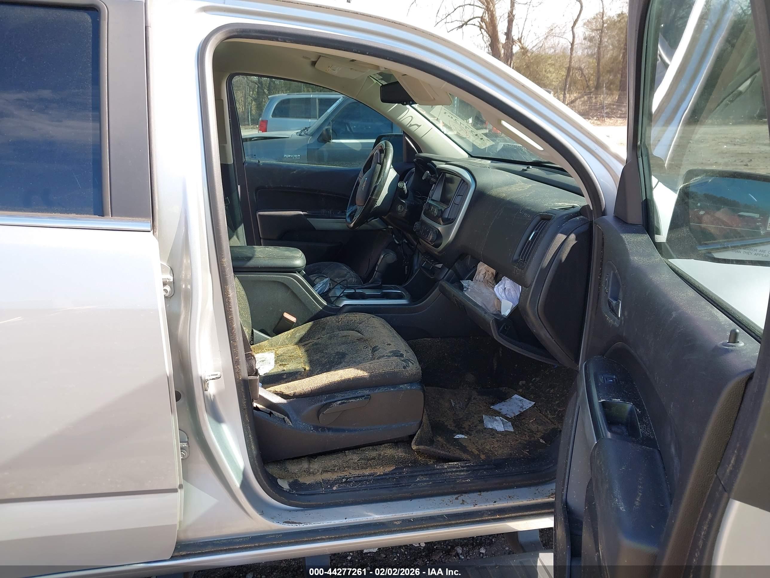CHEVROLET COLORADO image 5