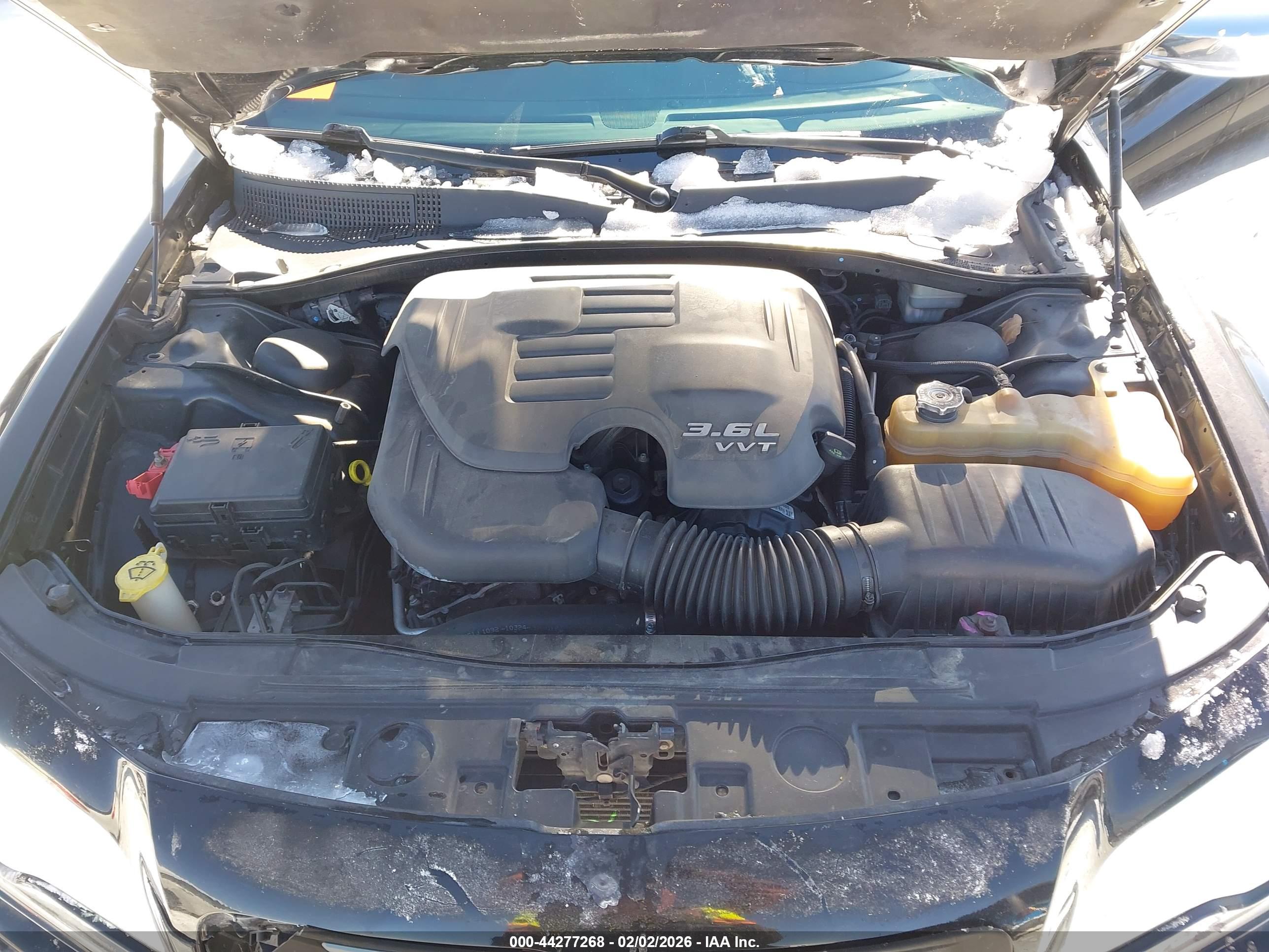 CHRYSLER 300 image 10