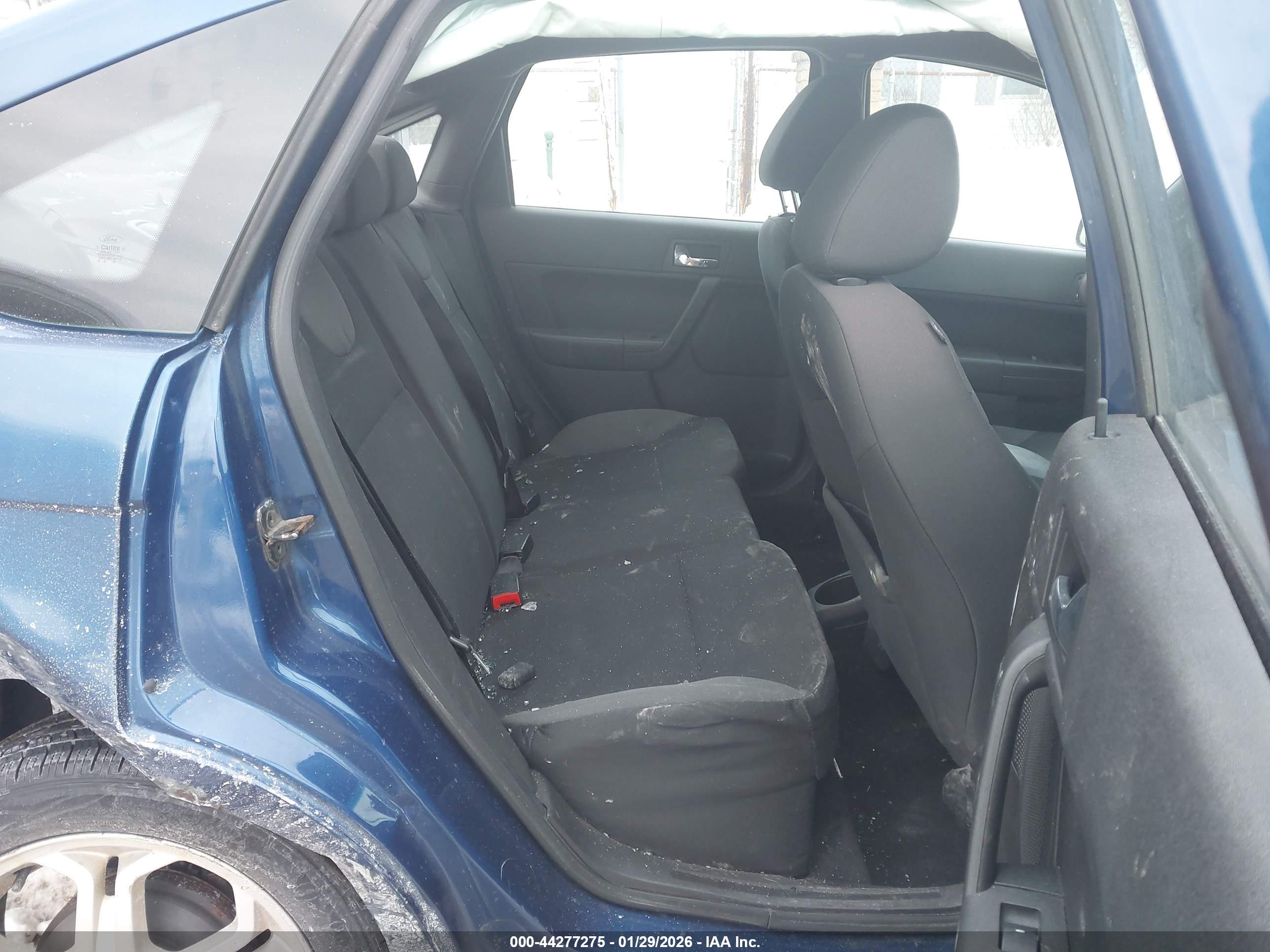FORD FOCUS image 8