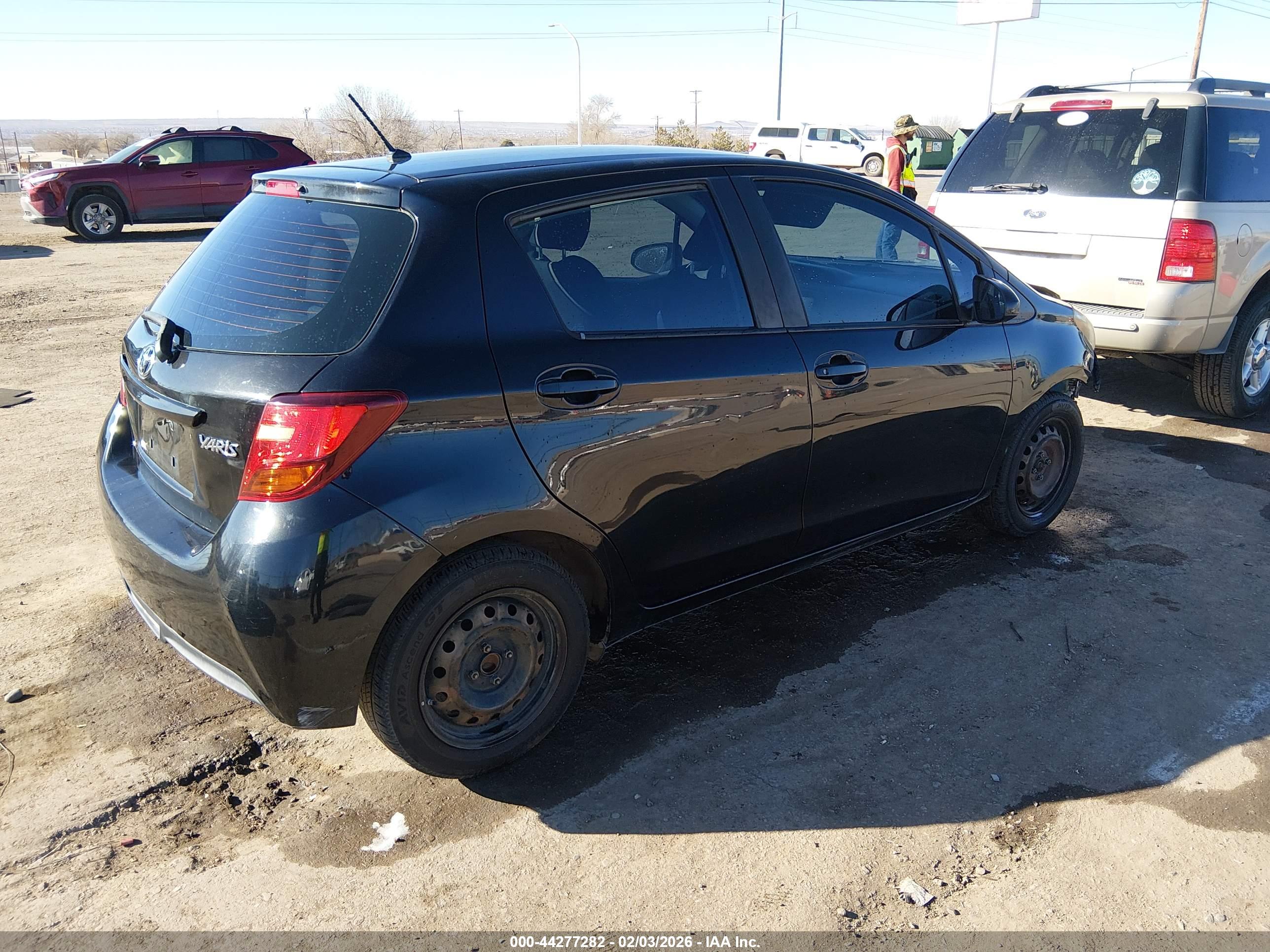 TOYOTA YARIS image 4