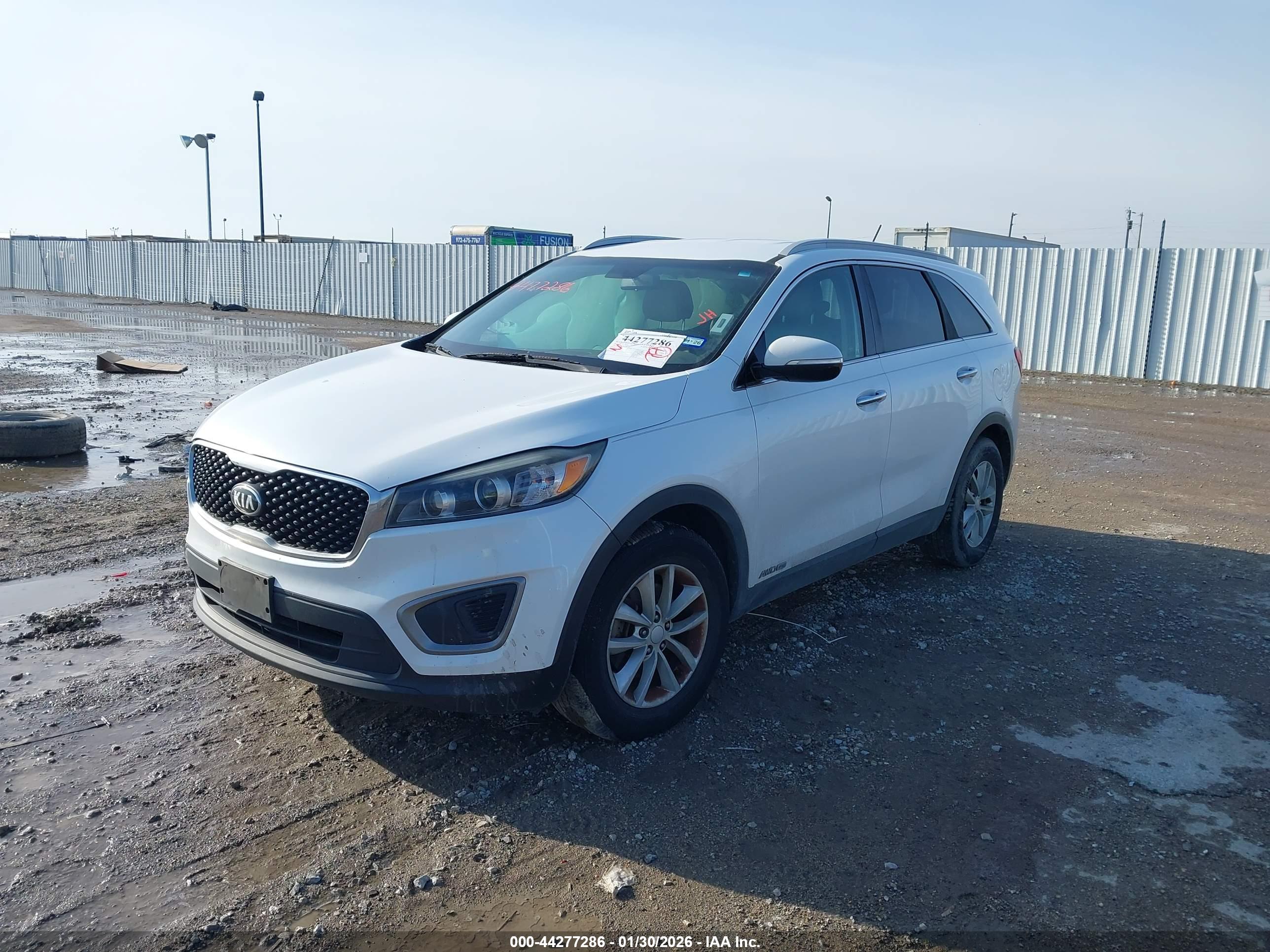 KIA SORENTO image 2