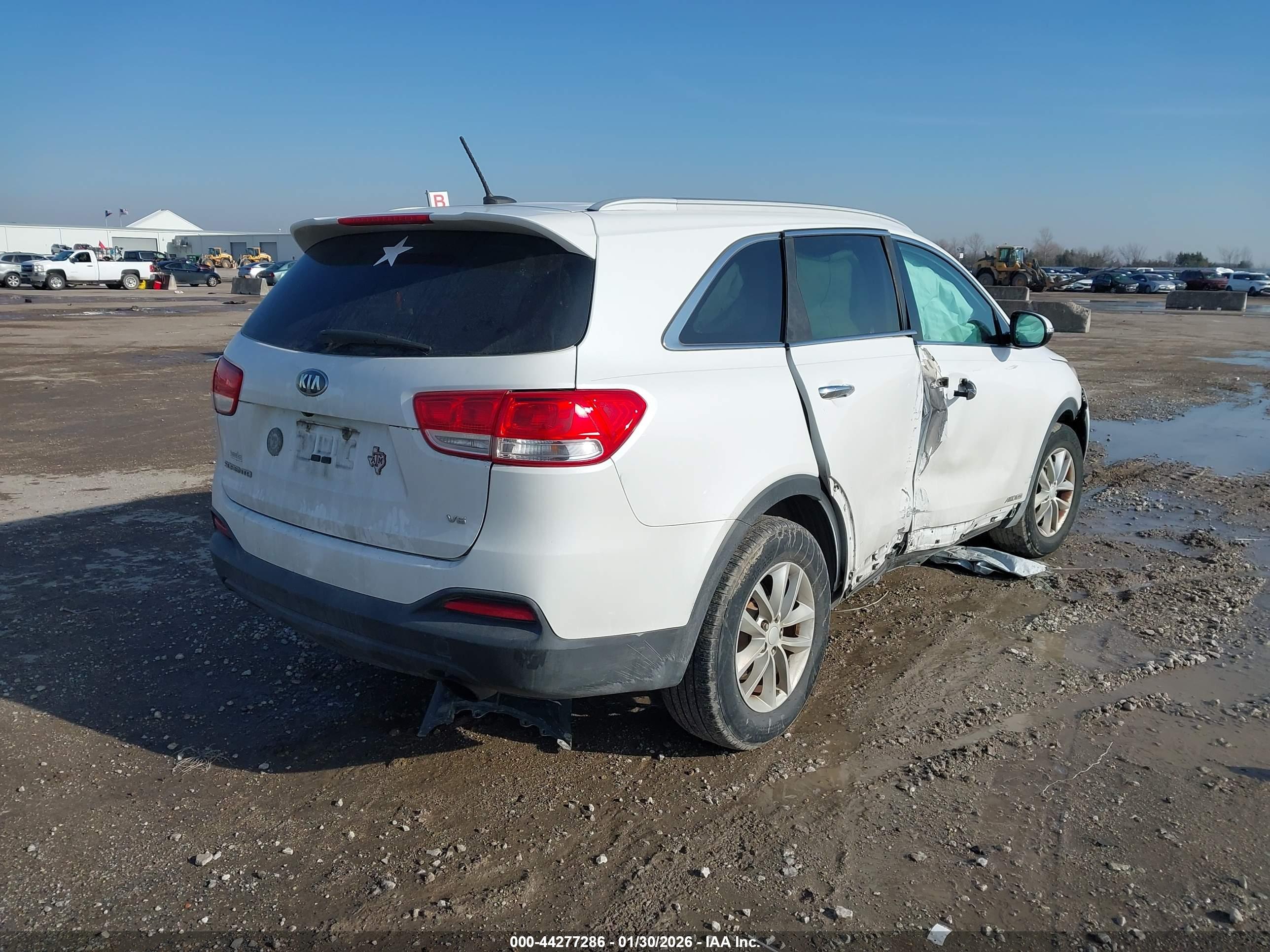 KIA SORENTO image 4