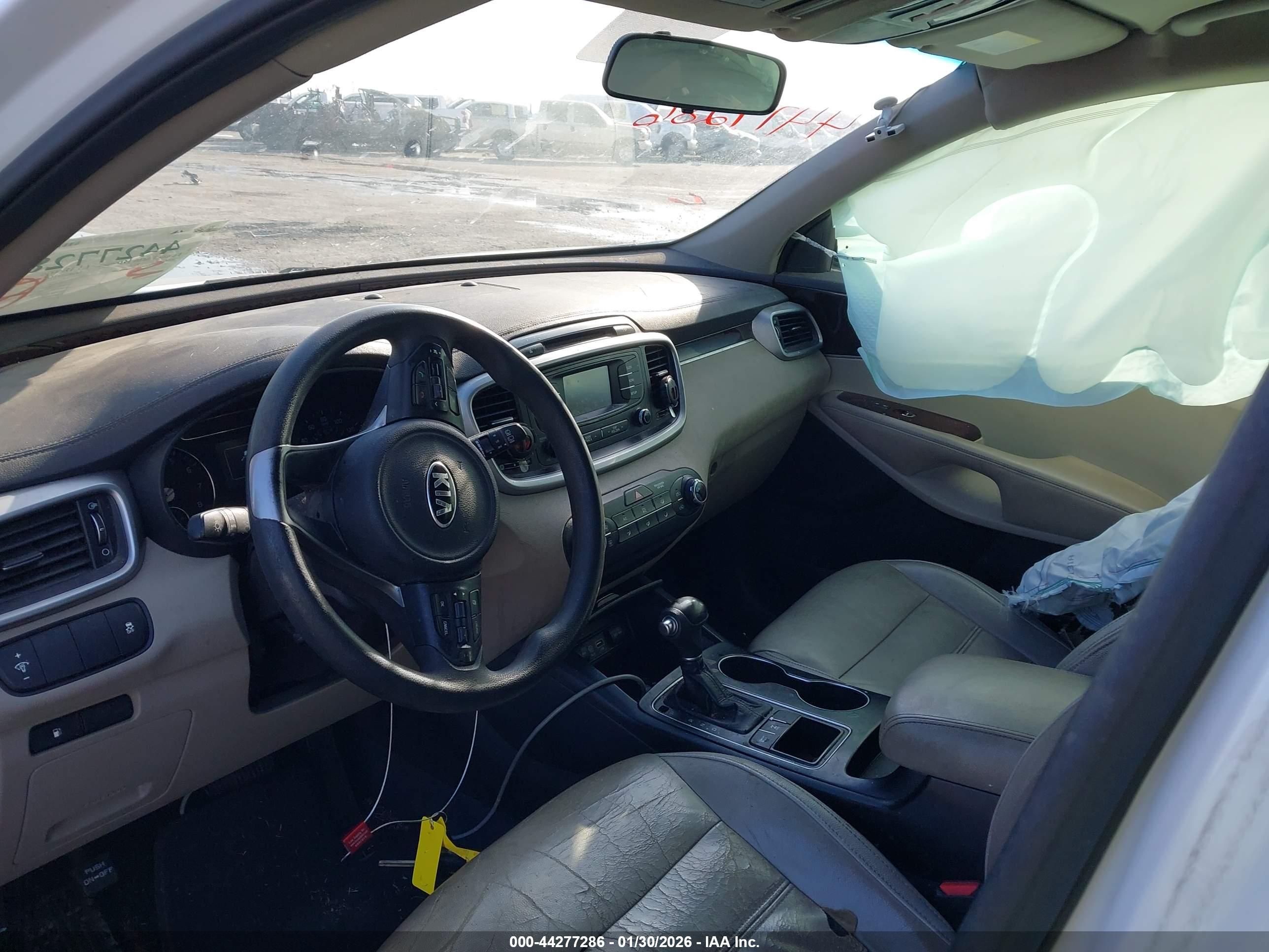 KIA SORENTO image 5