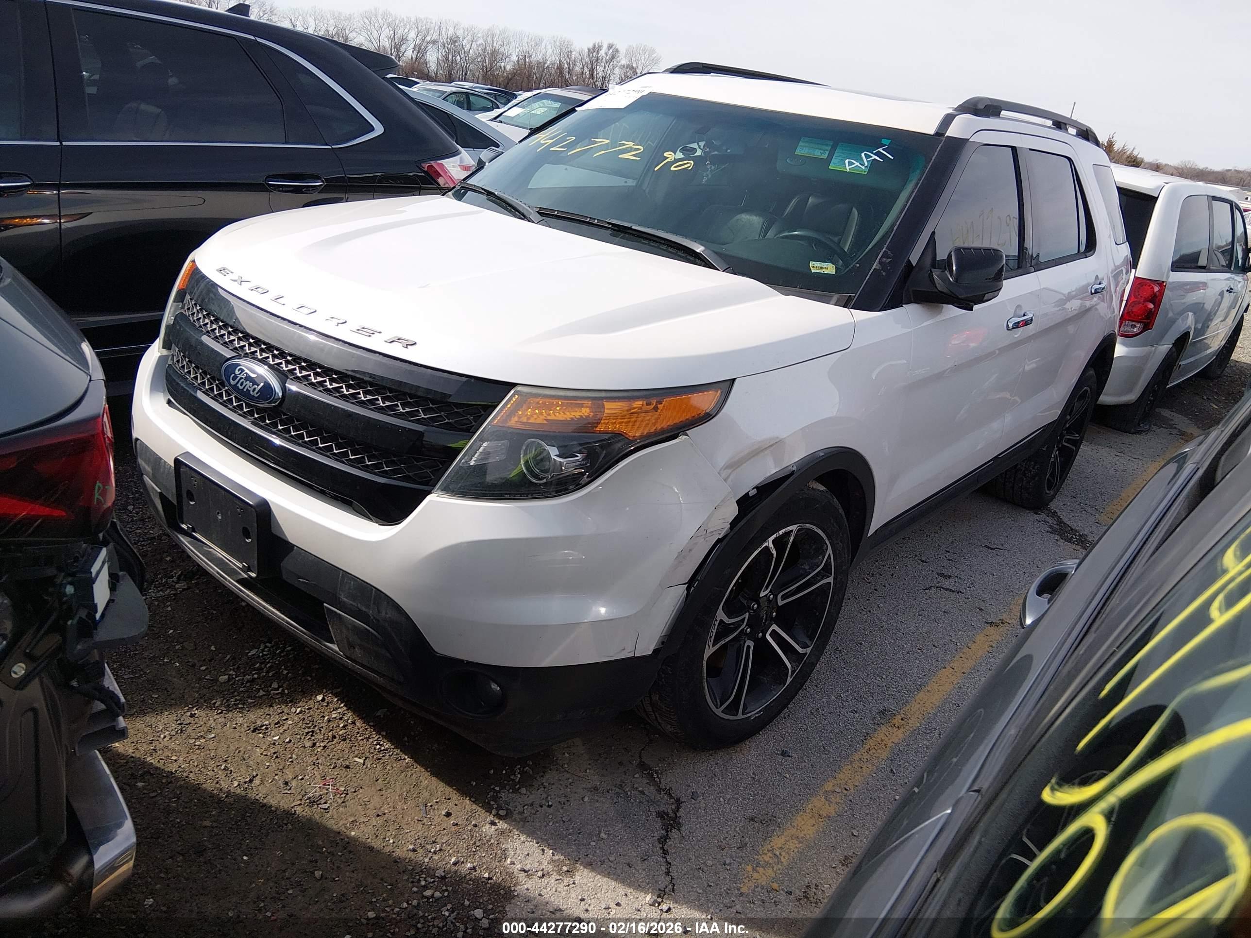 FORD EXPLORER image 2