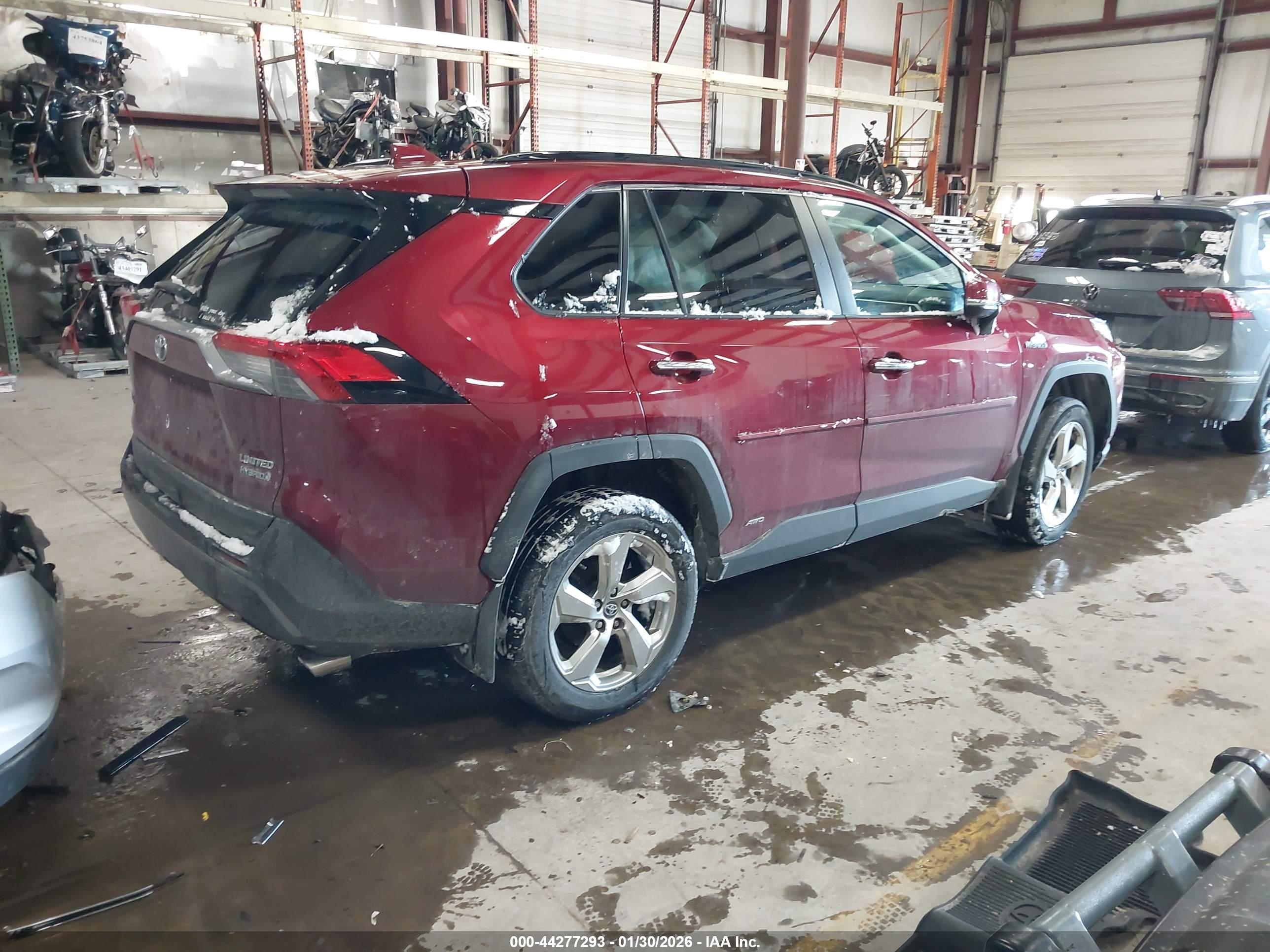 TOYOTA RAV4 image 4