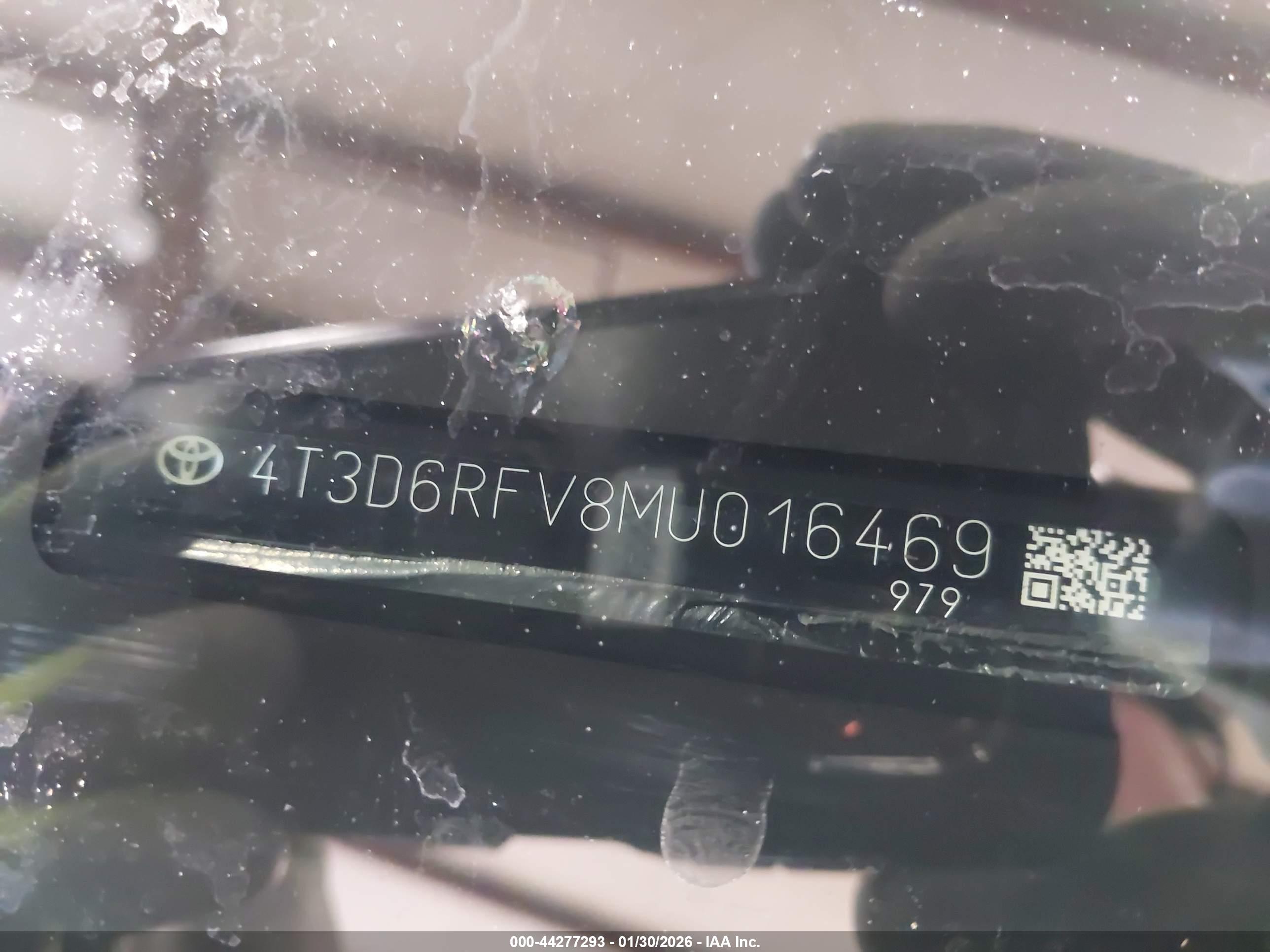 TOYOTA RAV4 image 9