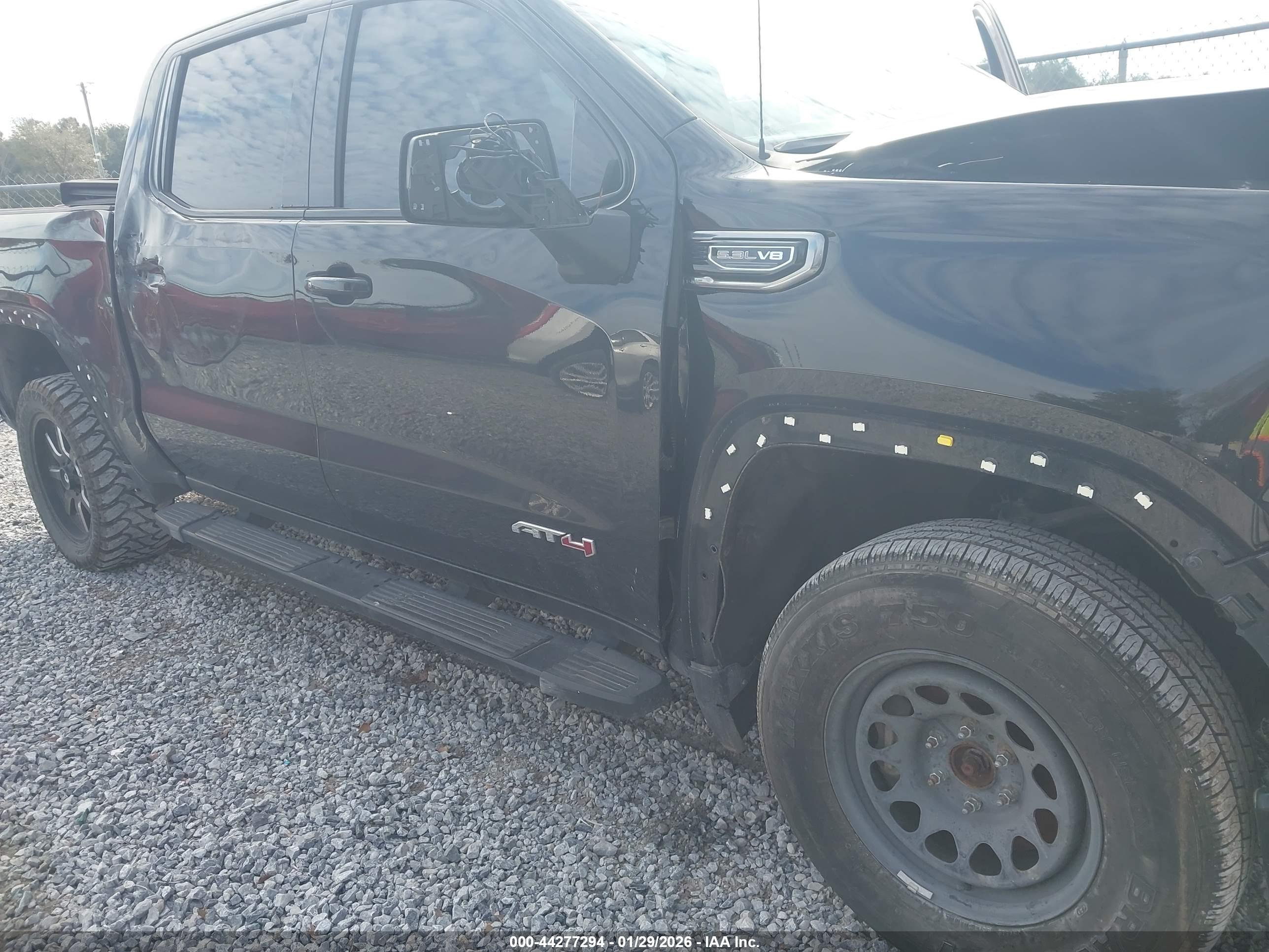 GMC SIERRA image 6