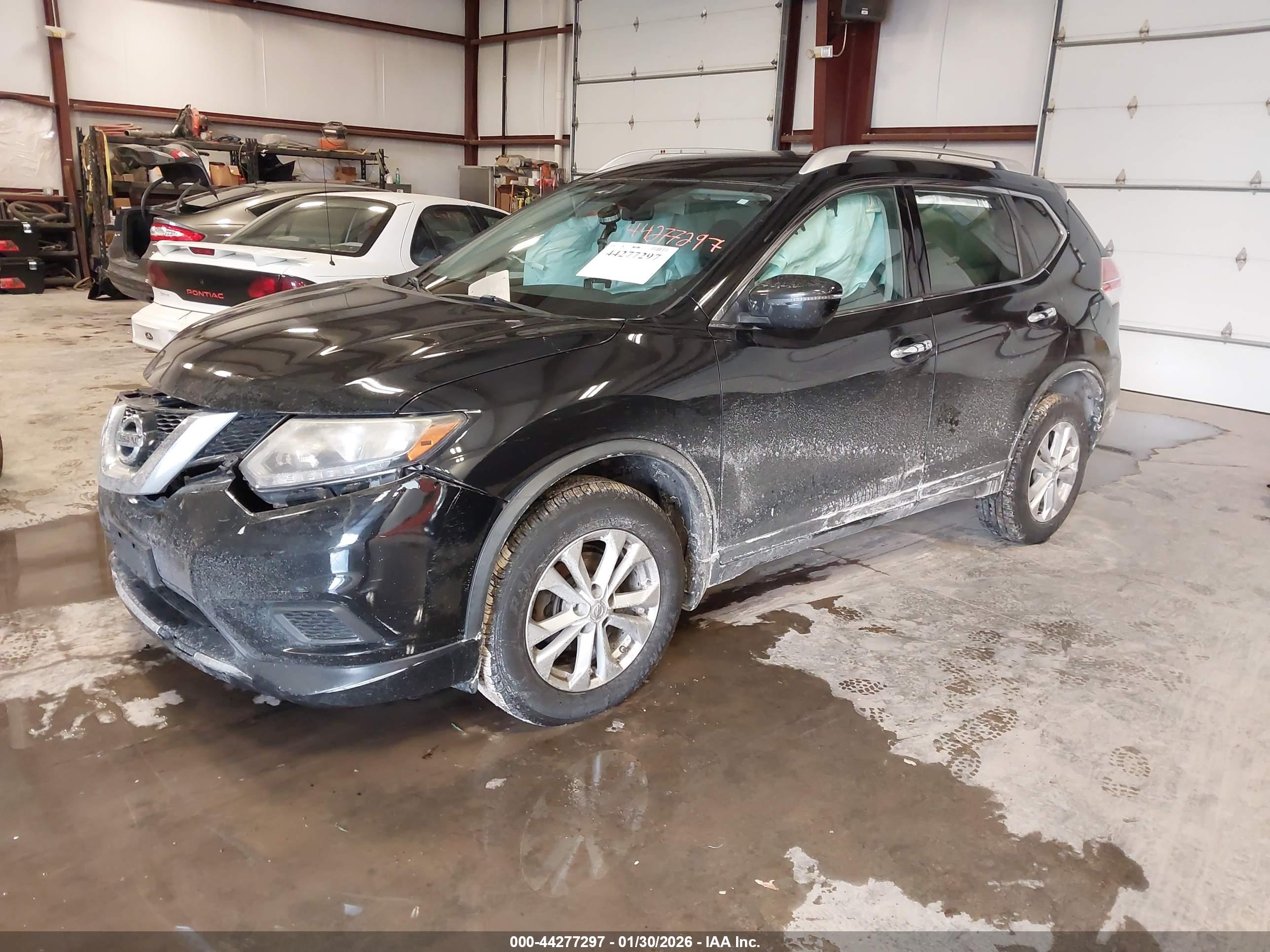 NISSAN ROGUE image 2