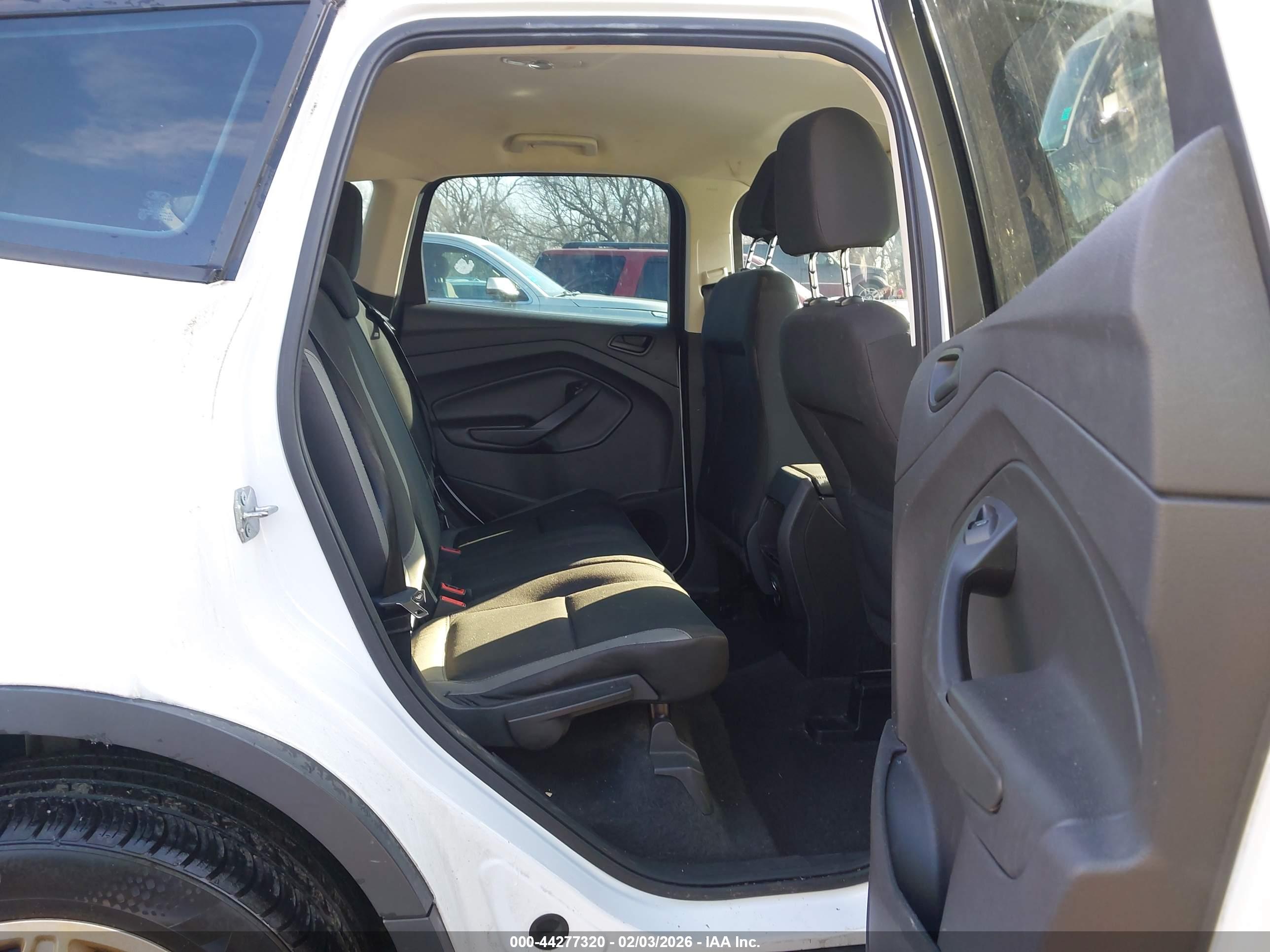 FORD ESCAPE image 8