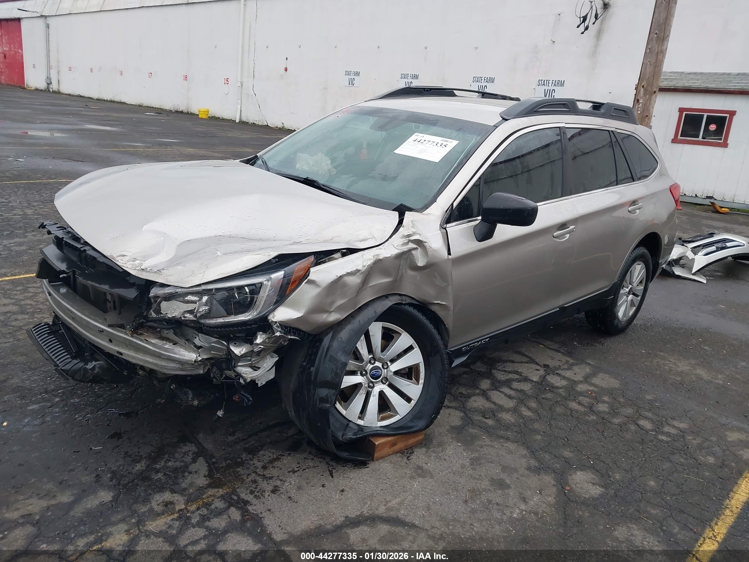 SUBARU OUTBACK image 2
