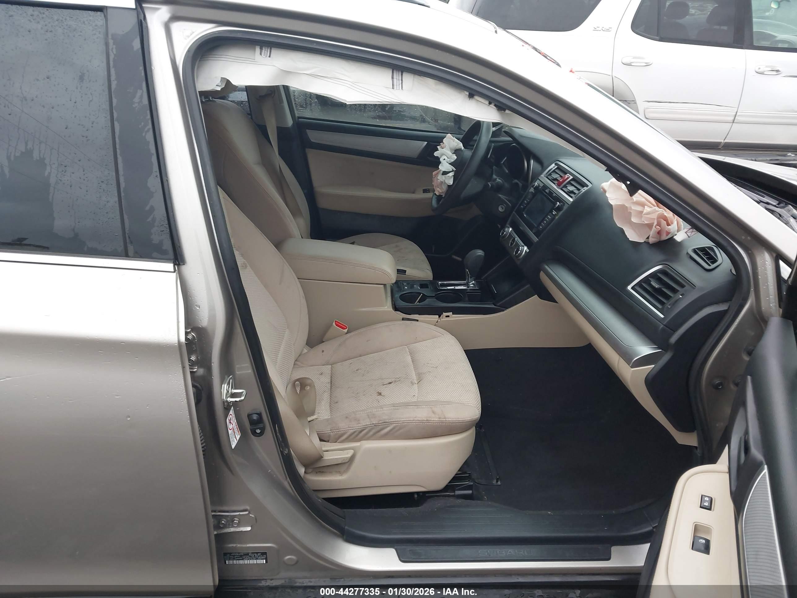 SUBARU OUTBACK image 5