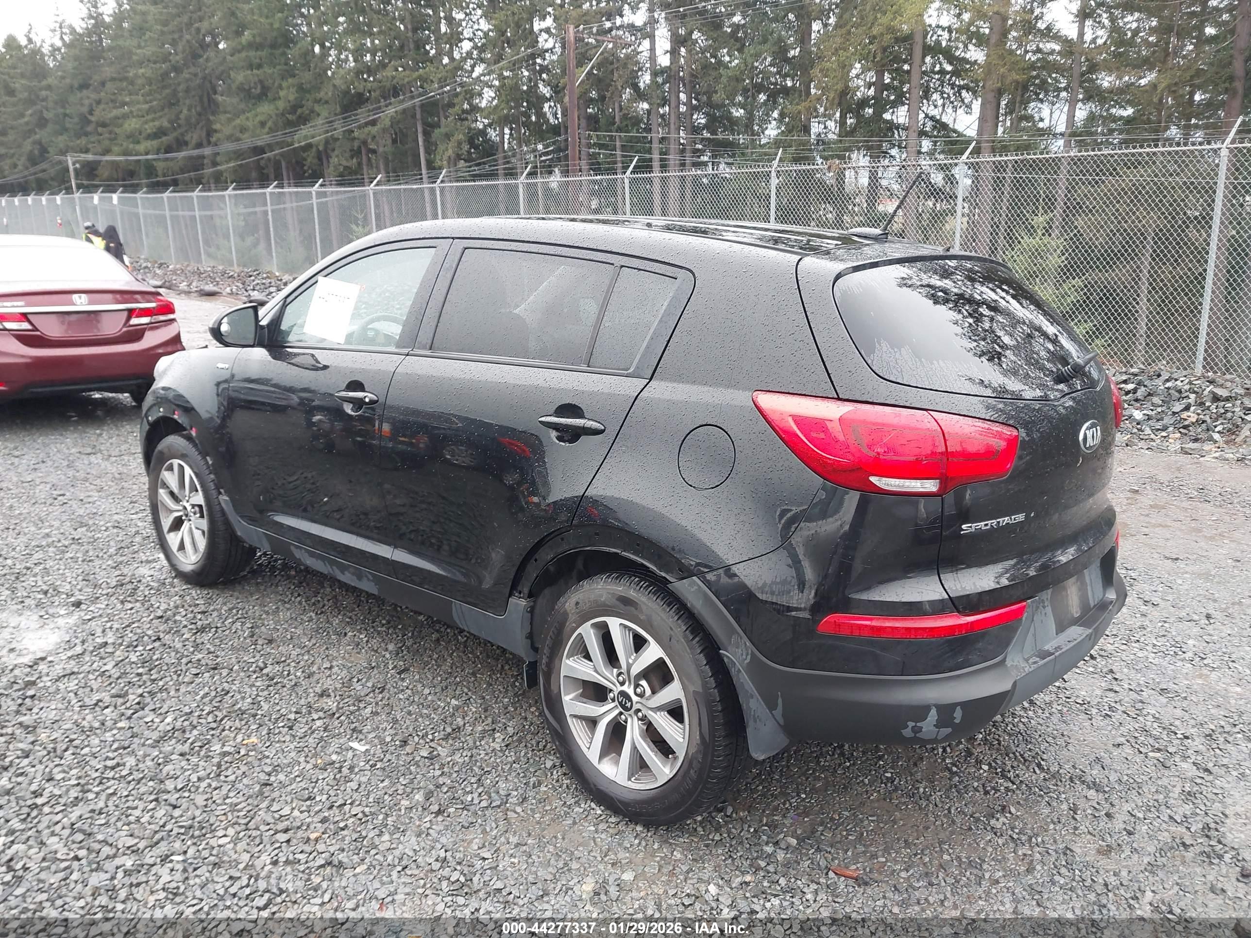 KIA SPORTAGE image 3