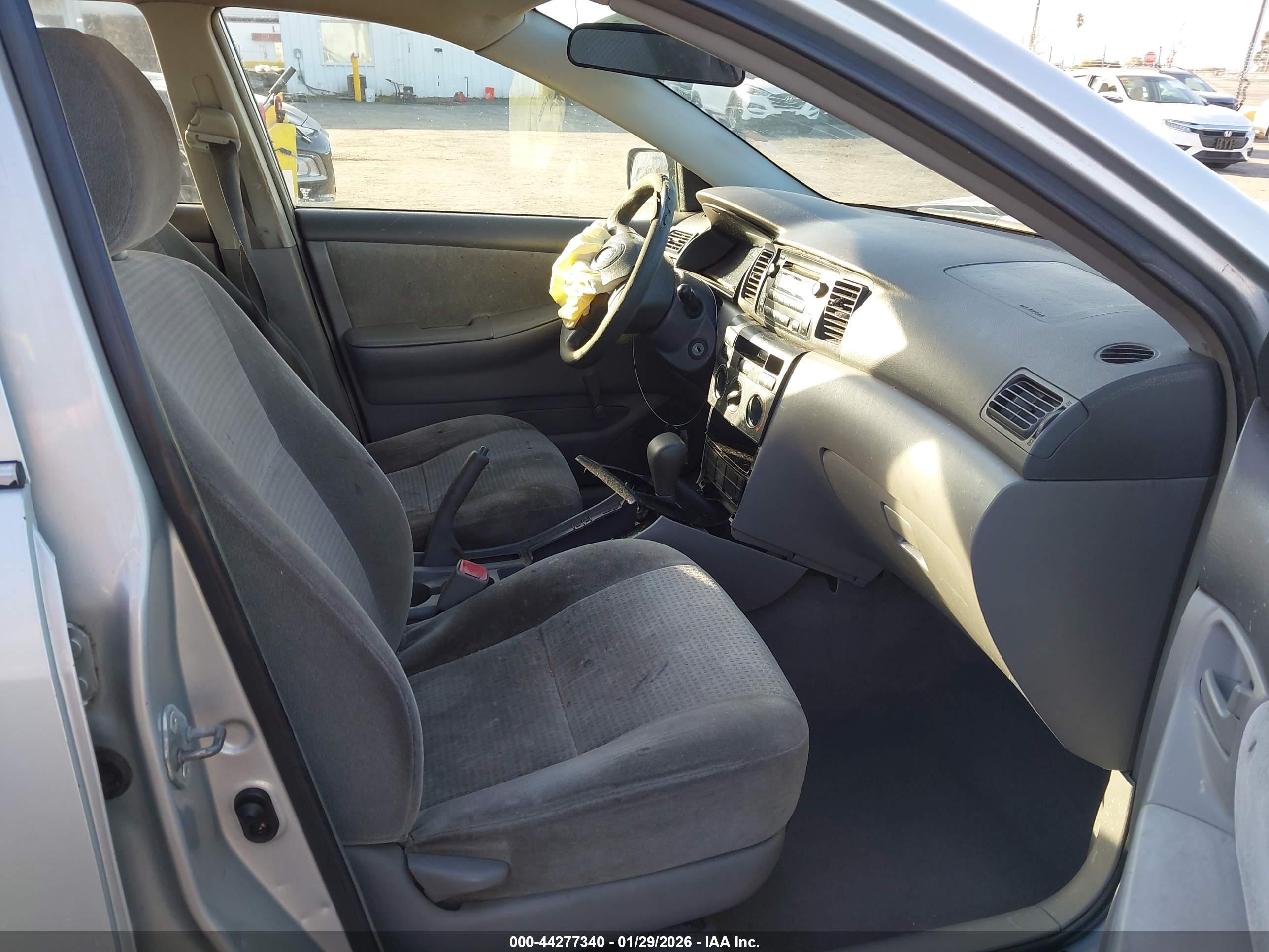 TOYOTA COROLLA image 5