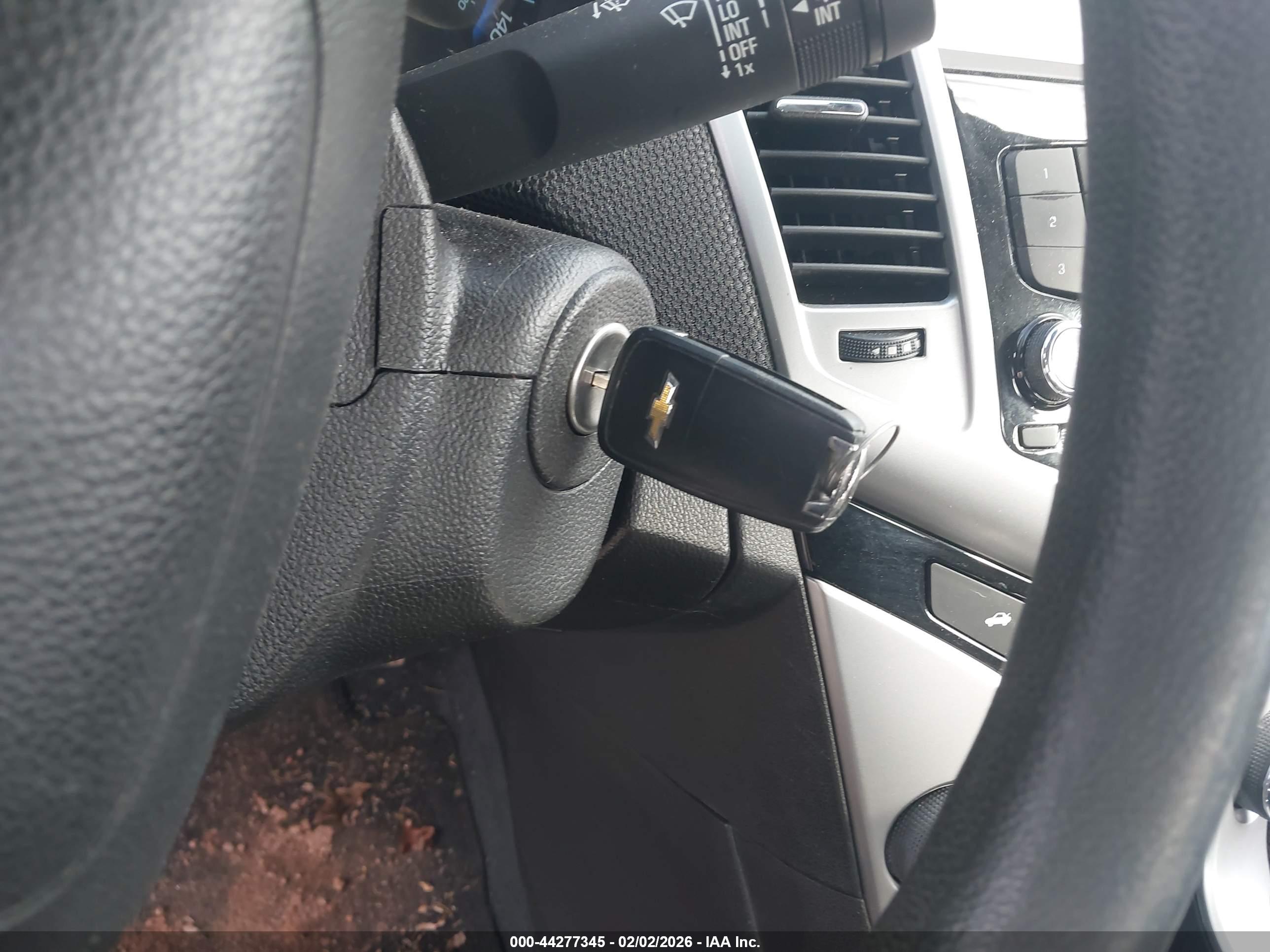 CHEVROLET CRUZE image 11