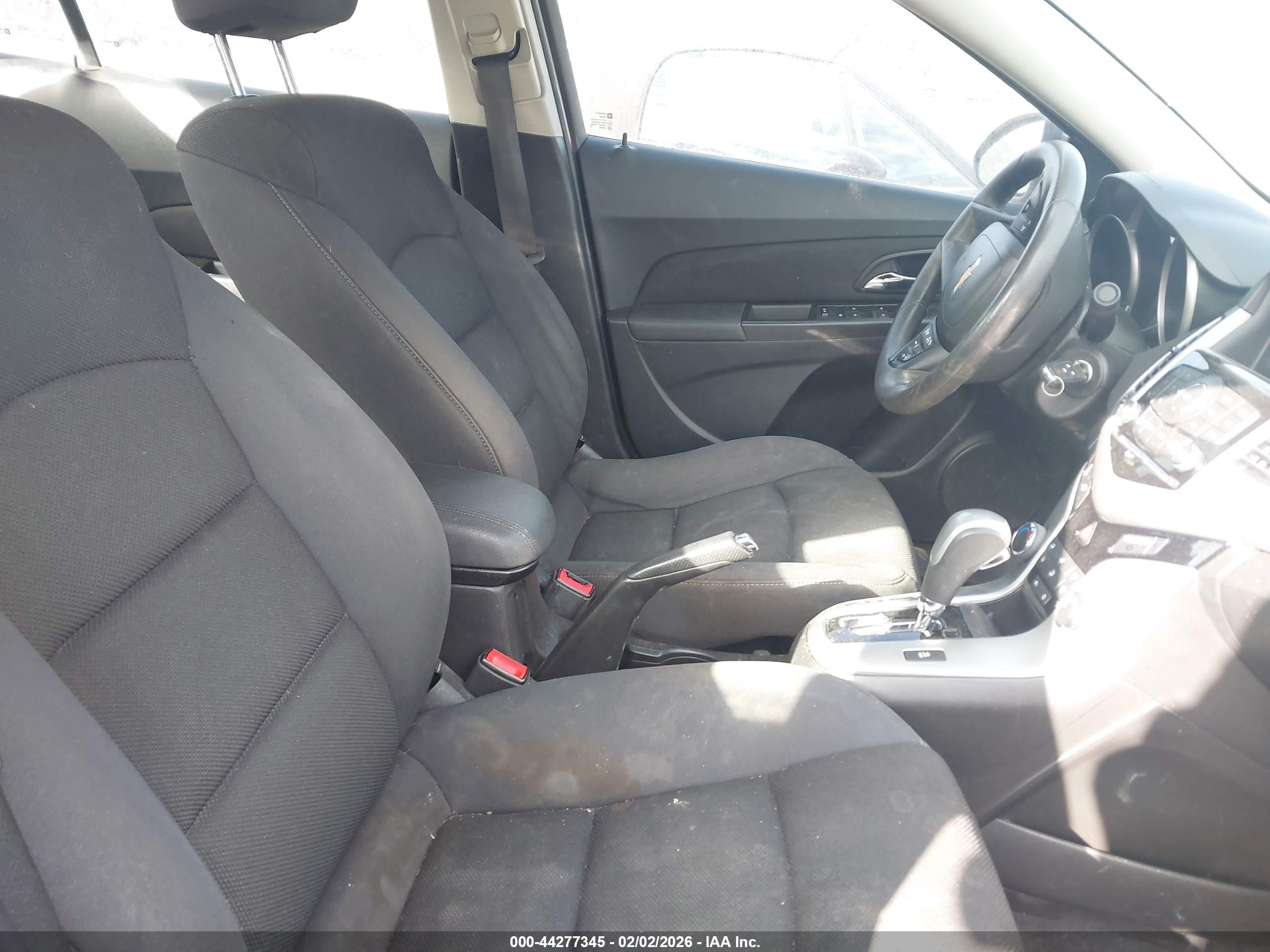 CHEVROLET CRUZE image 5